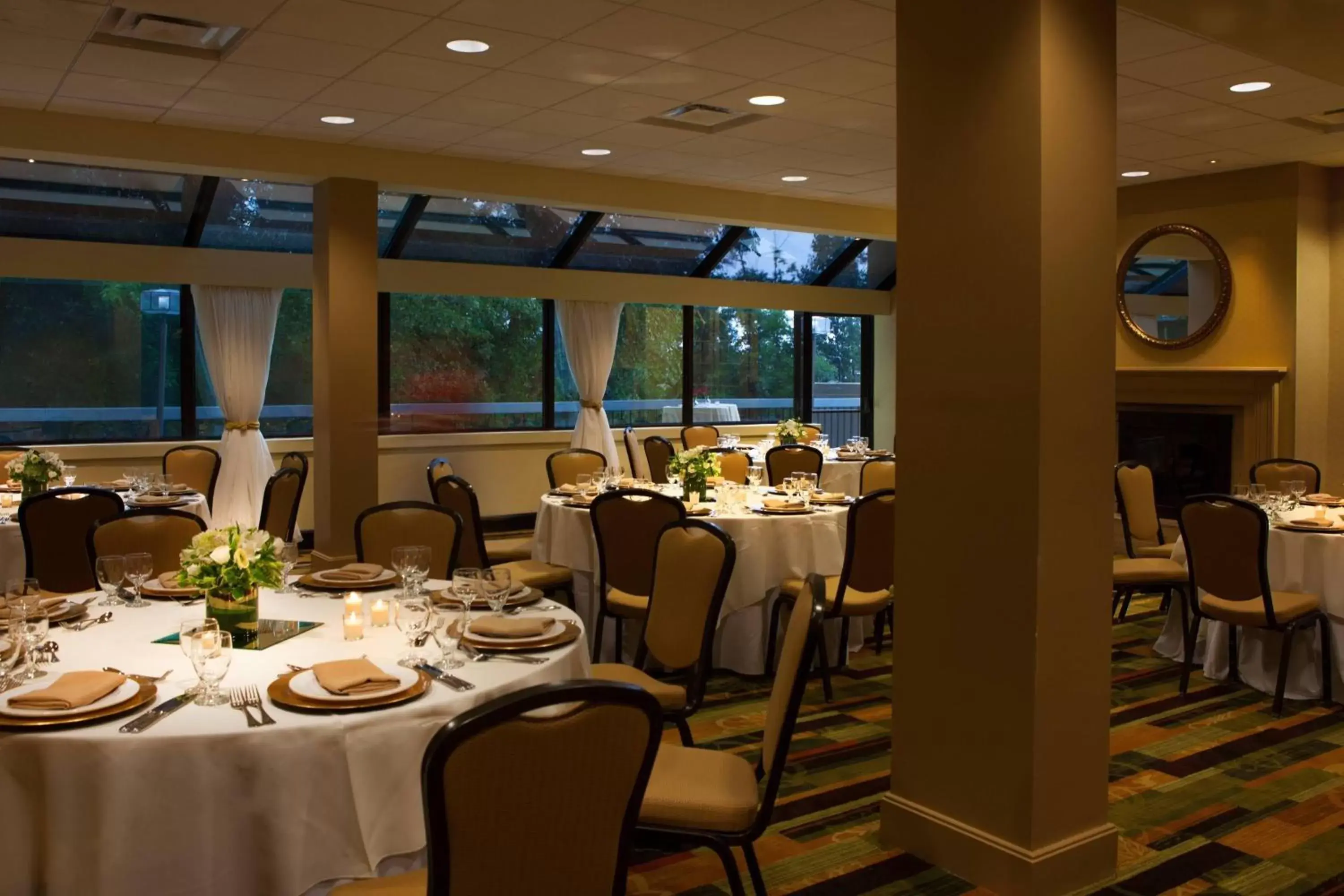 Meeting/conference room, Restaurant/Places to Eat in Greensboro-High Point Marriott Airport