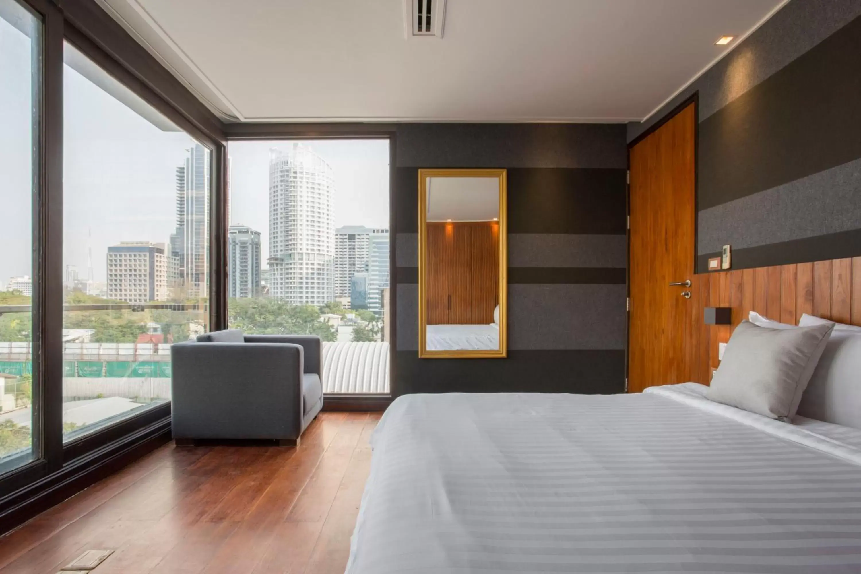 Bedroom in LUXX Langsuan Hotel - SHA Plus