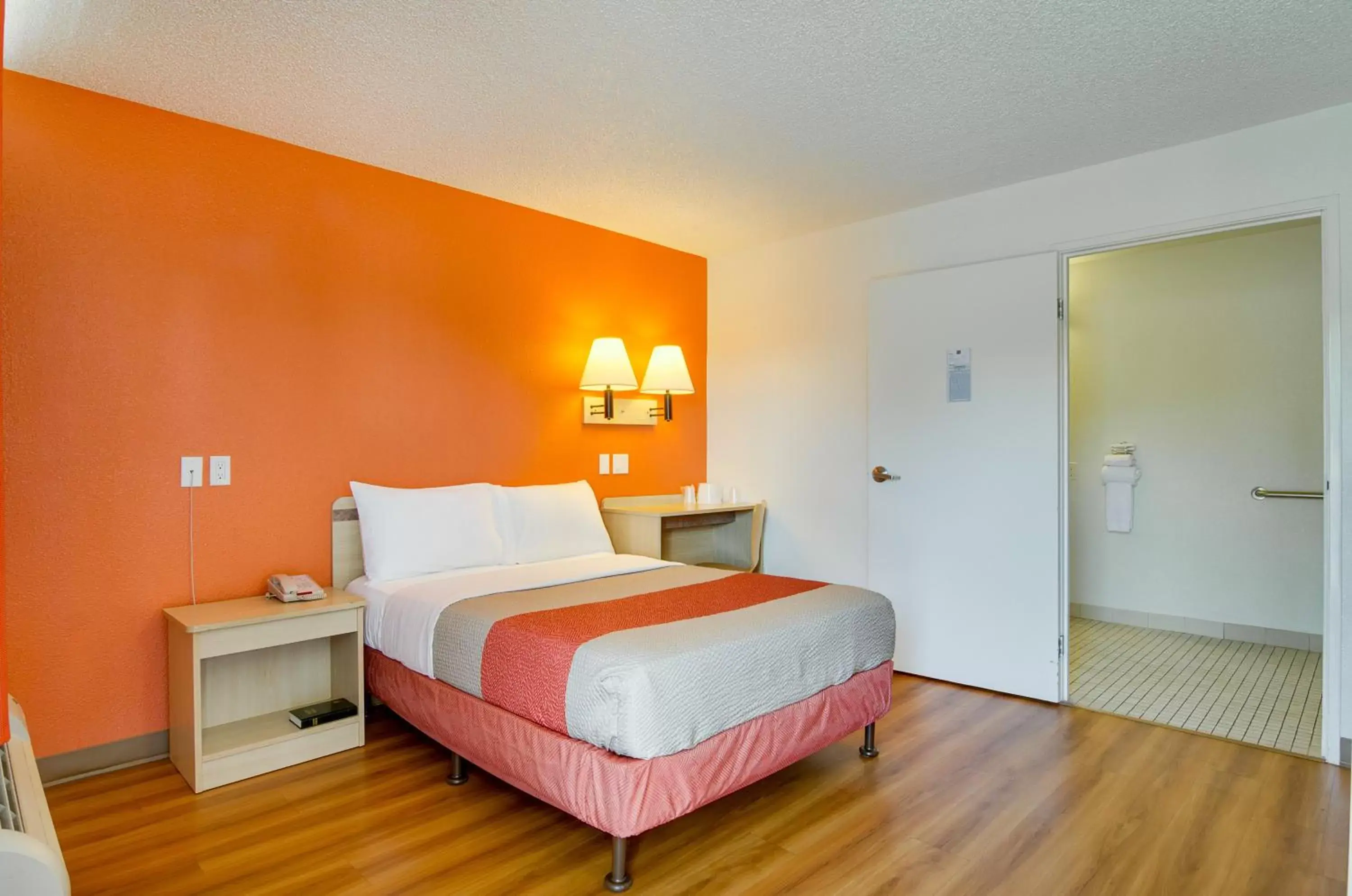 Bedroom, Room Photo in Motel 6-Tacoma, WA - Fife