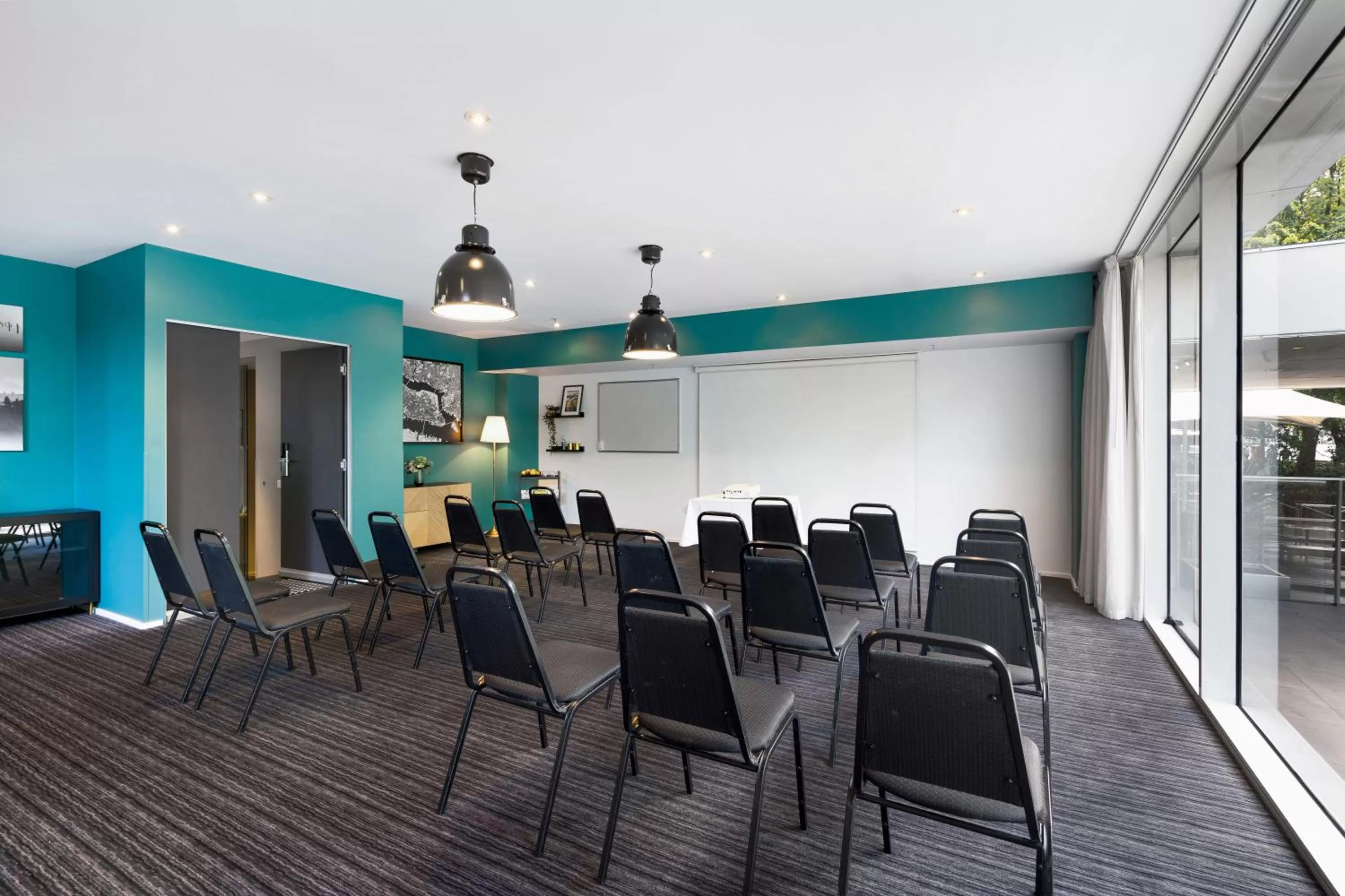 Meeting/conference room in Park Regis Griffin Suites