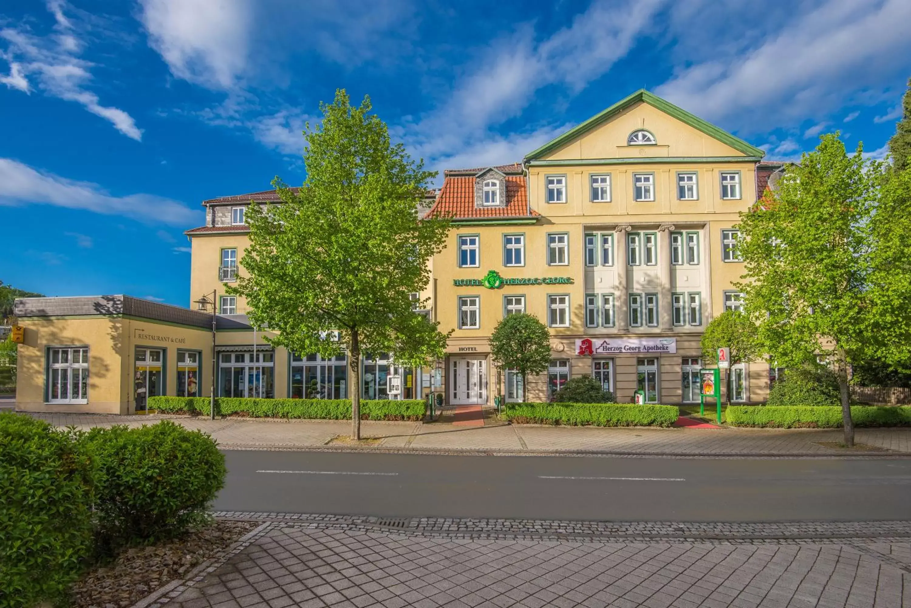 Facade/entrance, Property Building in Hotel Herzog Georg