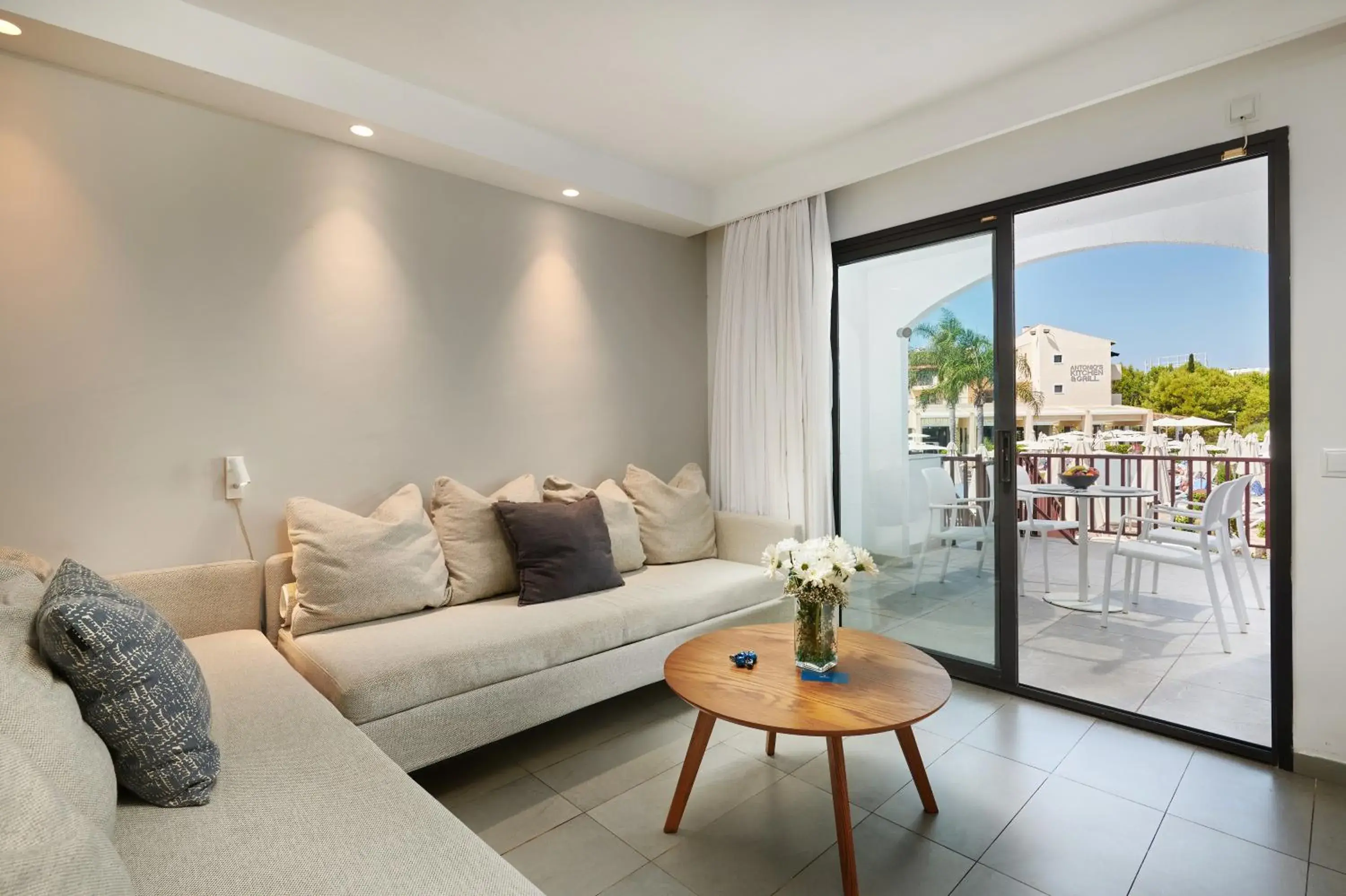 Library, Seating Area in Hipotels Cala Bona Club