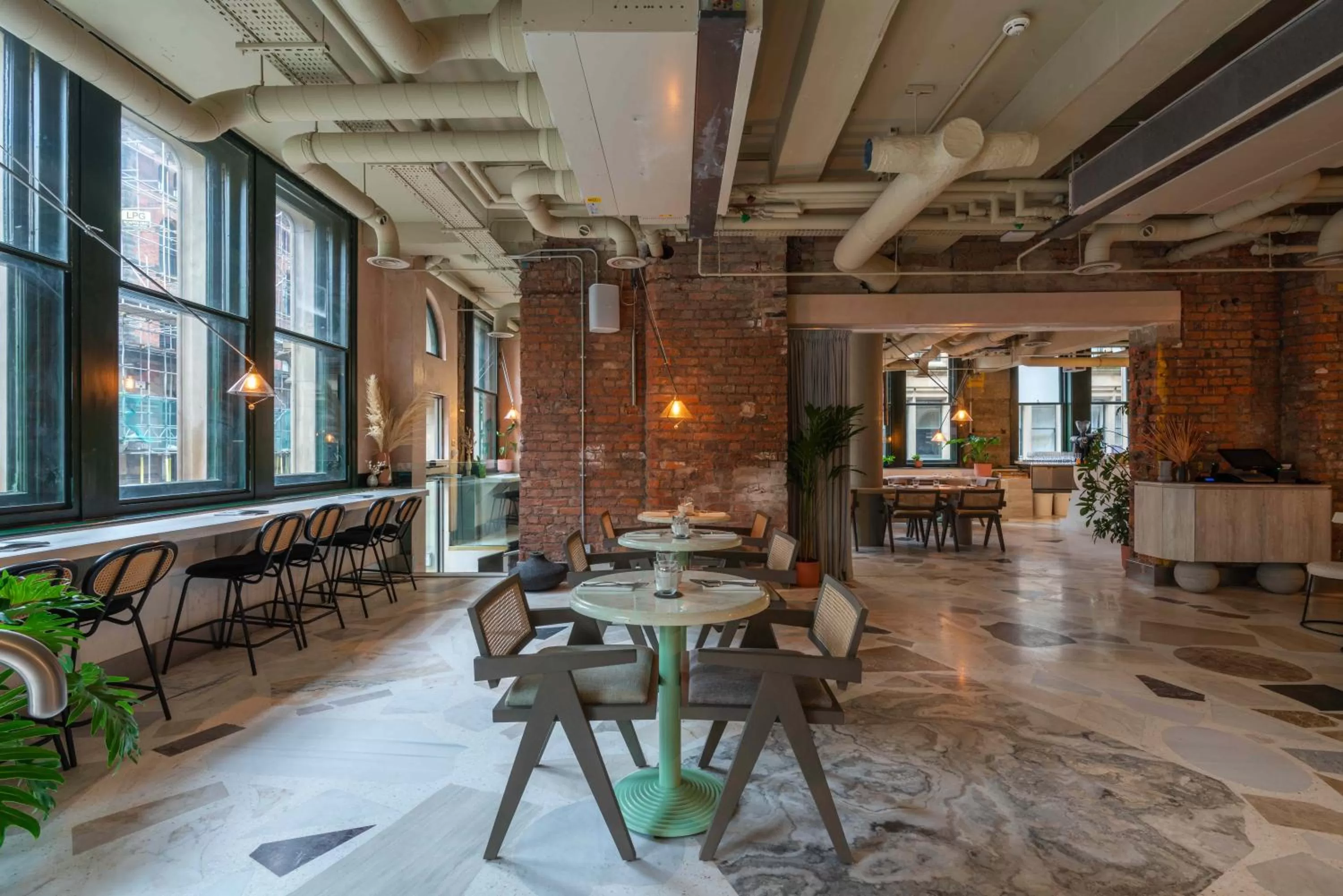 Restaurant/places to eat in The Alan