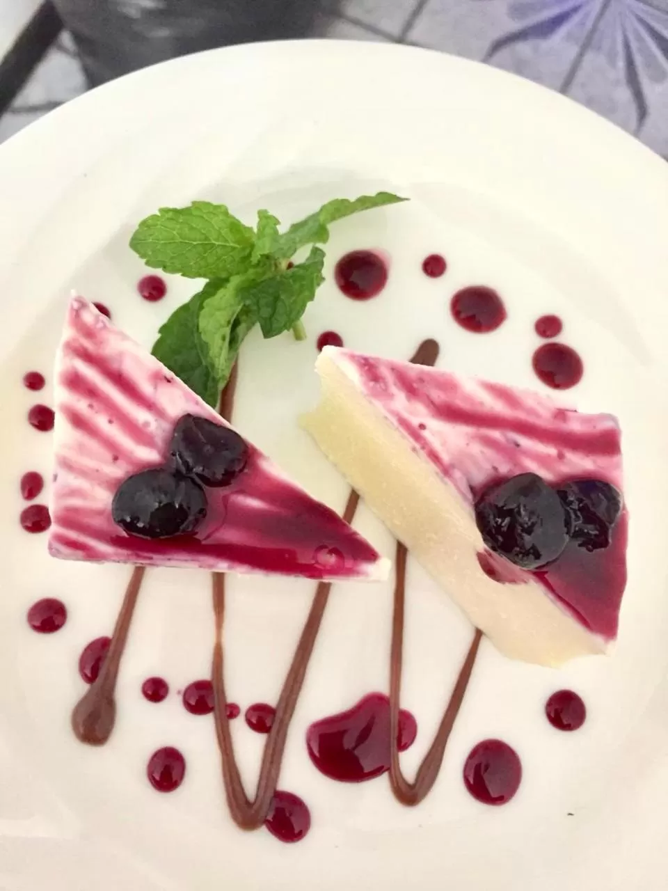 Food and drinks in Lido Hotel