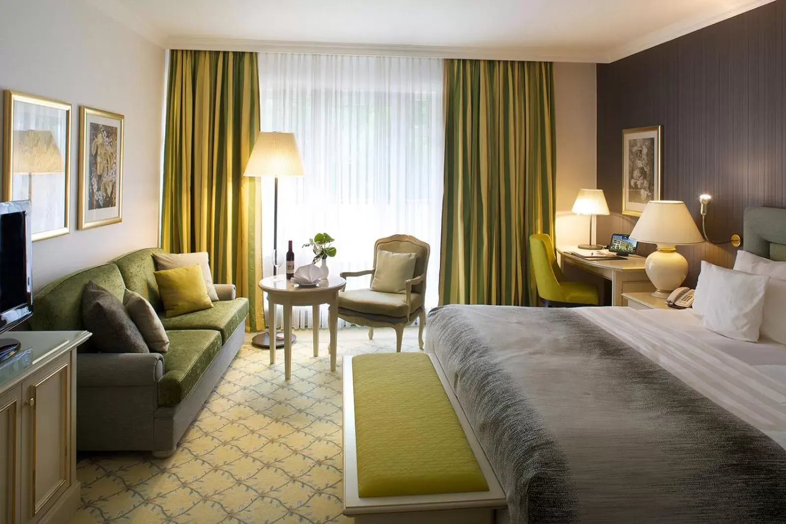 Bedroom, Seating Area in Steigenberger Hotel Der Sonnenhof