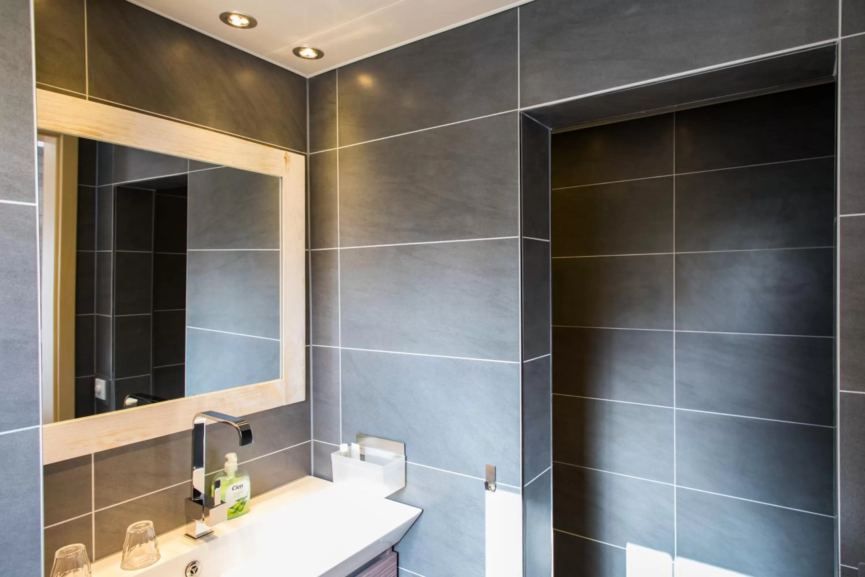 Bathroom in Luxe B&B Het Colmerhof