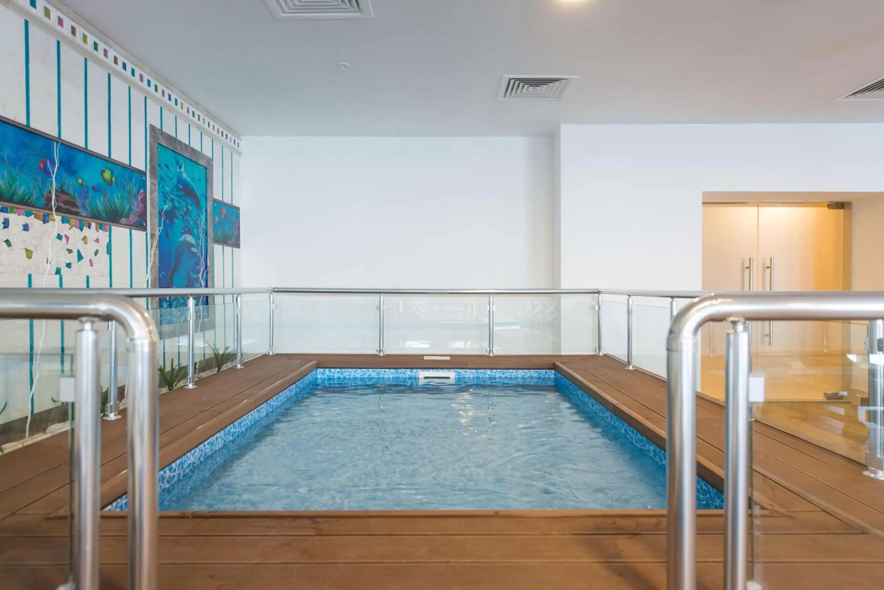 Activities, Swimming Pool in Radisson Blu Hotel, Ordu