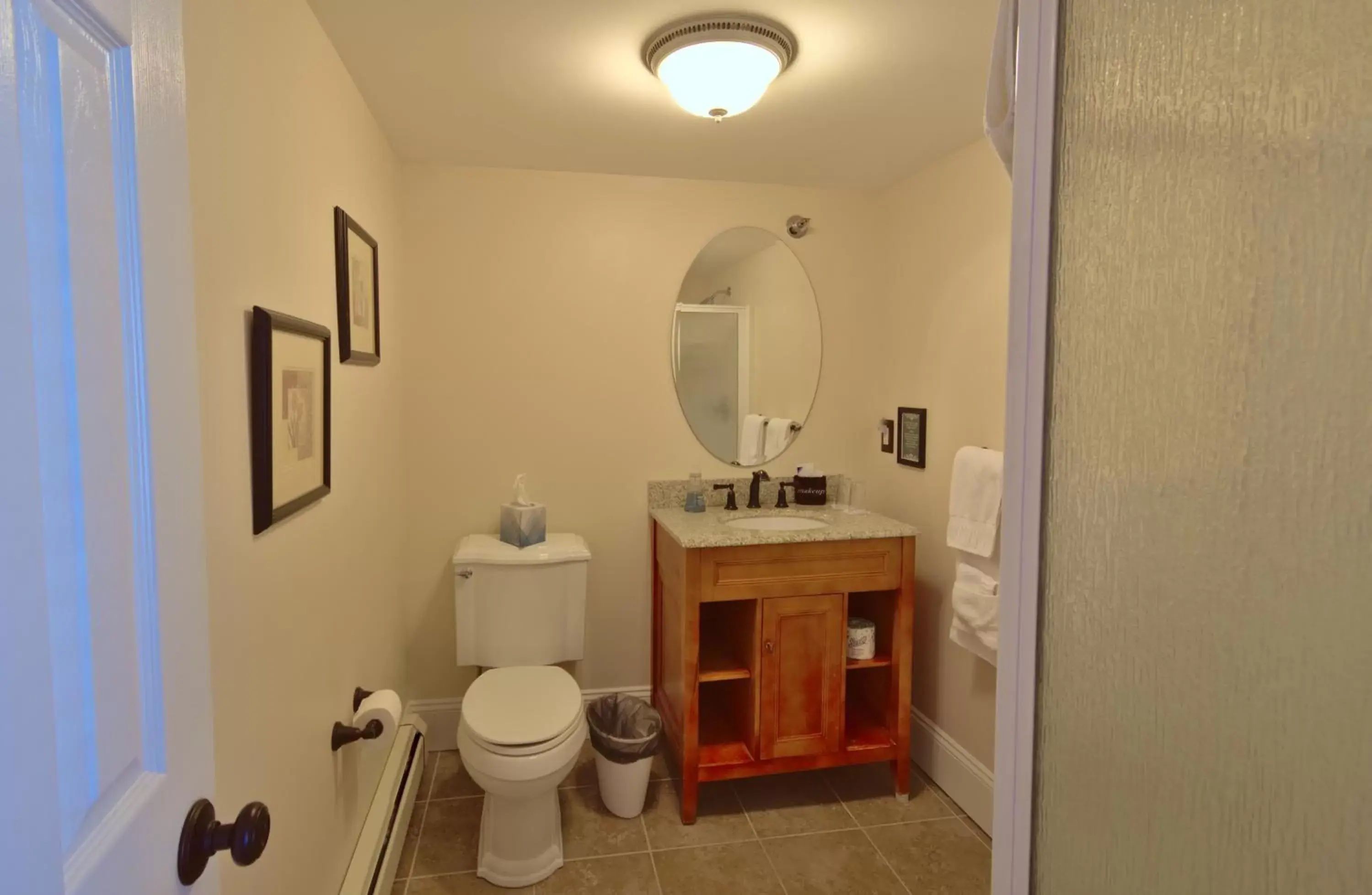 Bathroom in Ballard House Inn