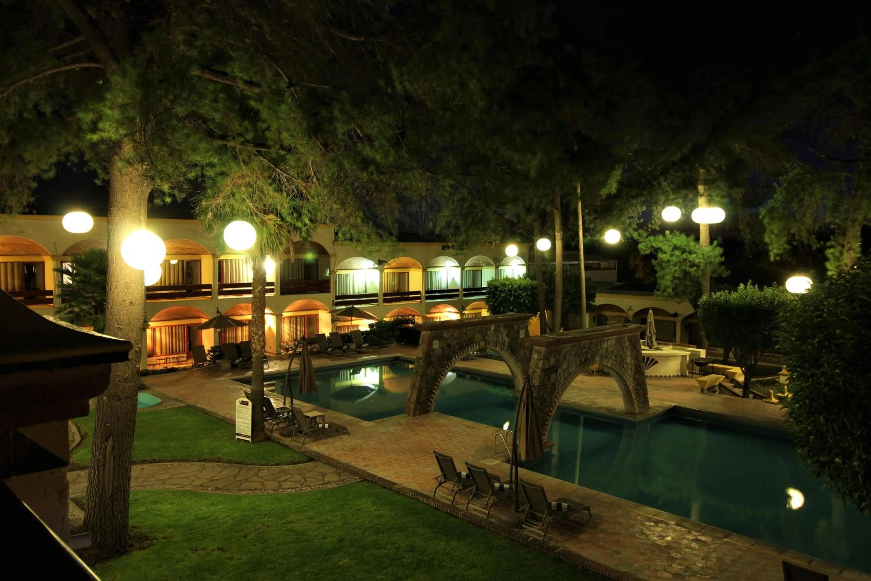 Night in Imperio De Angeles