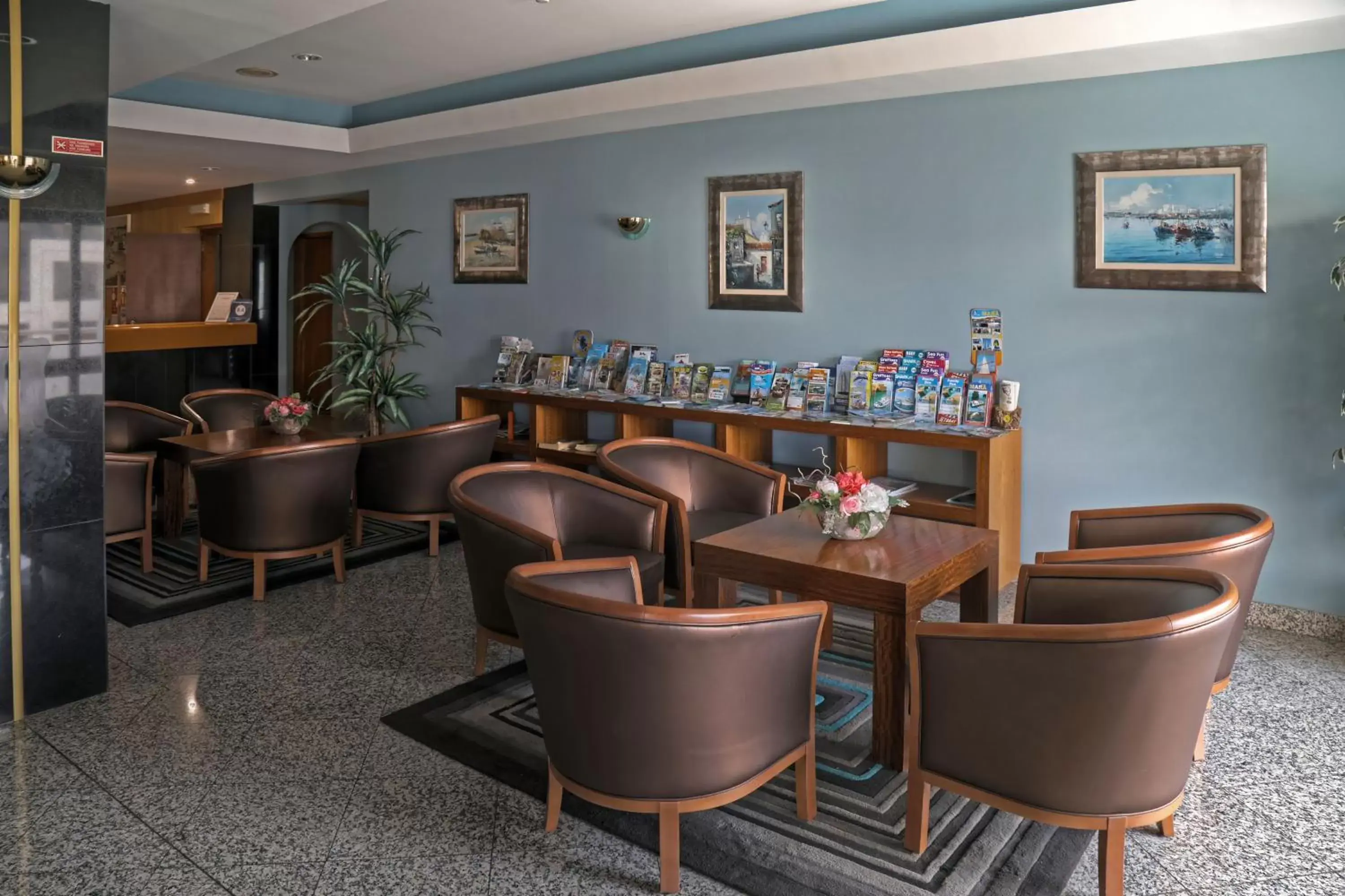 Lobby or reception, Lounge/Bar in Aparthotel Paladim & Alagoamar