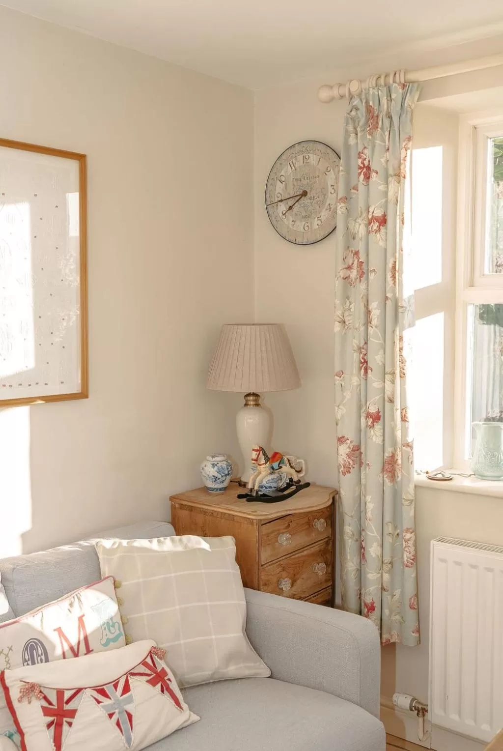 Other, Seating Area in Bridge House