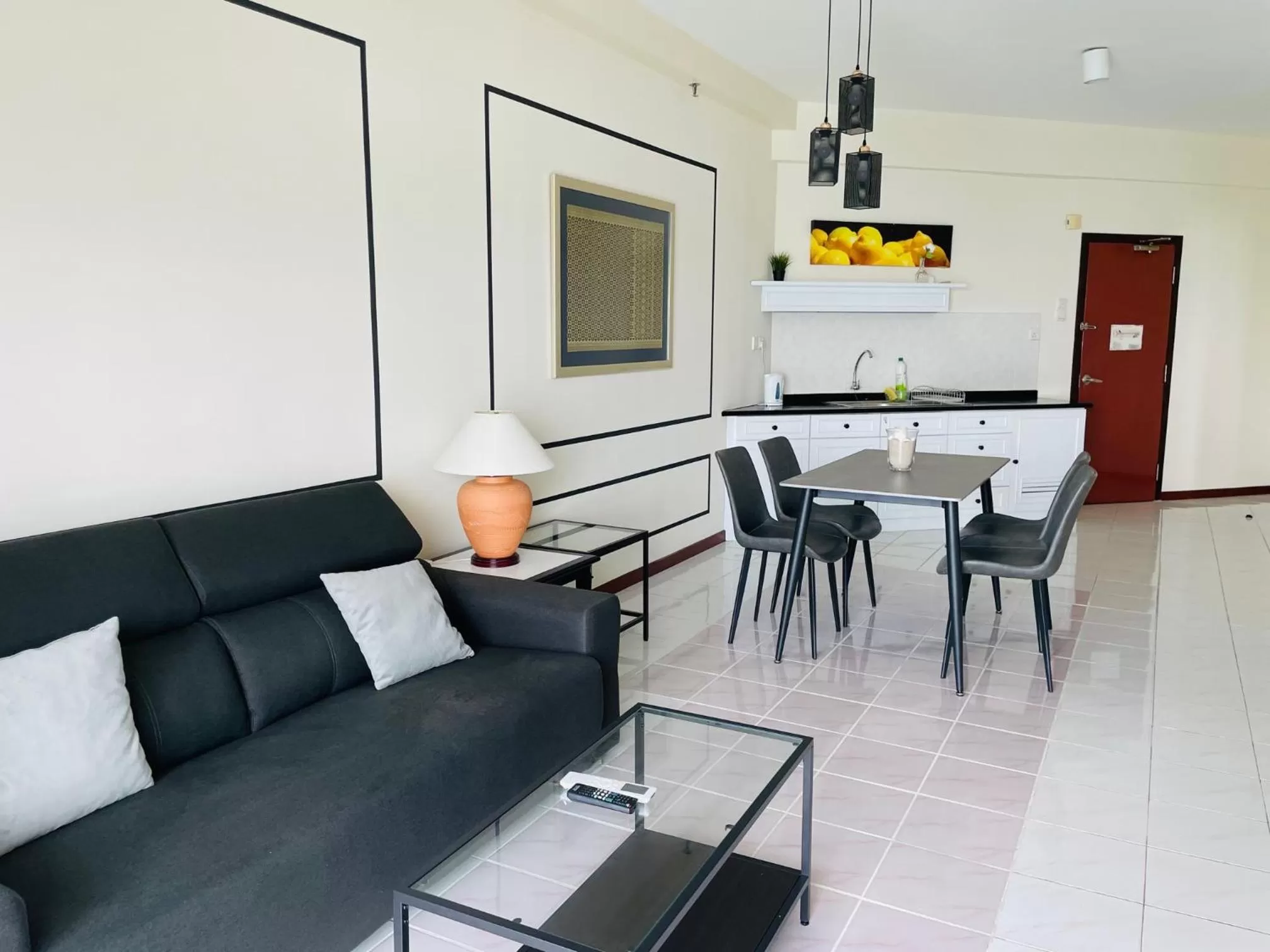 Seating Area in Seaview Suite at Rainbow Paradise