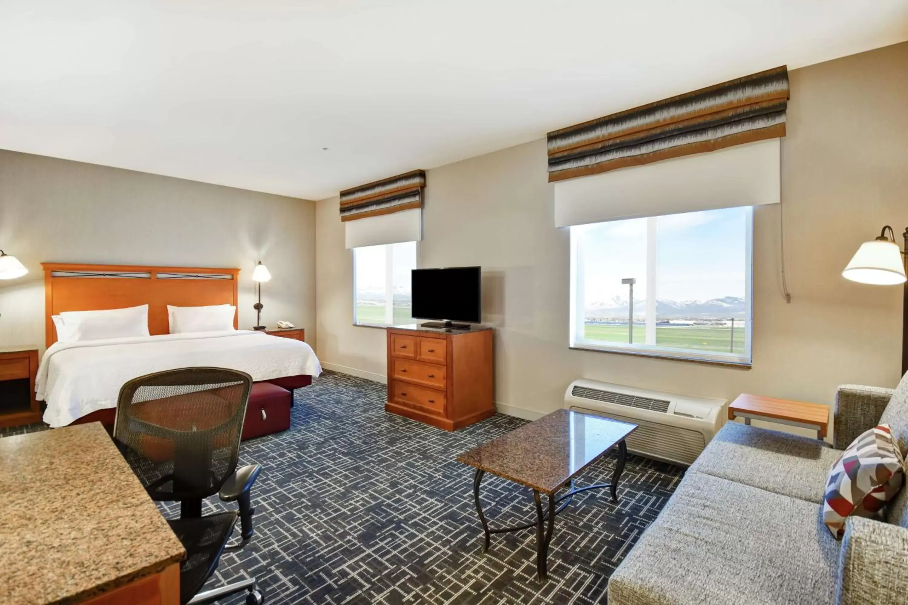 Living room in Hampton Inn & Suites Salt Lake City-West Jordan