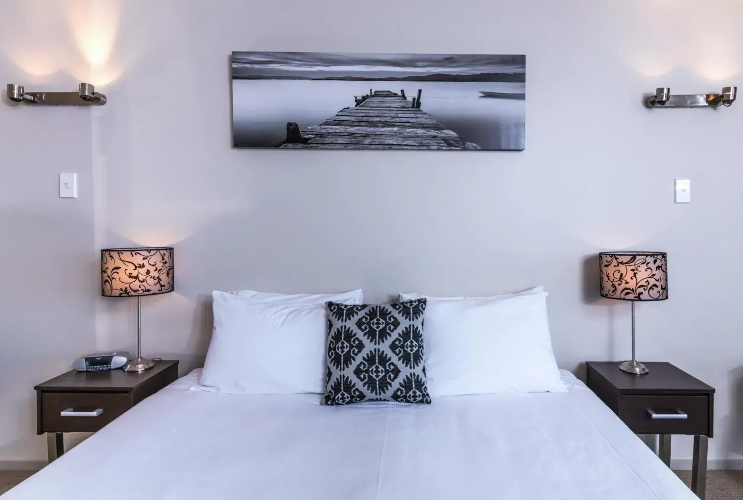 Photo of the whole room, Bed in Twin Peaks Lakeside Inn