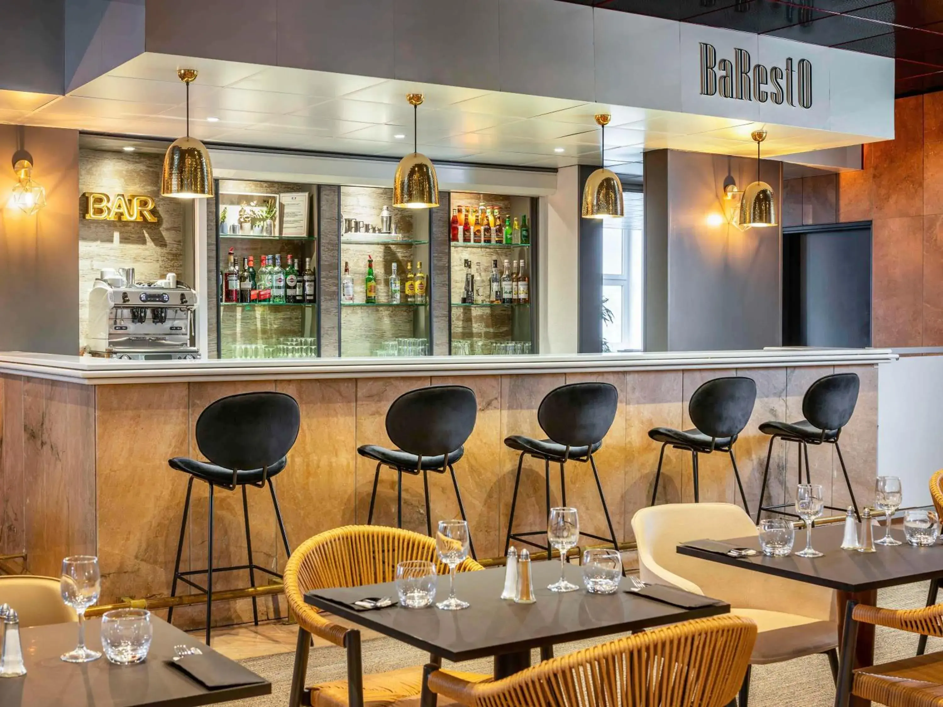 Lounge or bar, Restaurant/Places to Eat in ibis Paris porte de Bercy