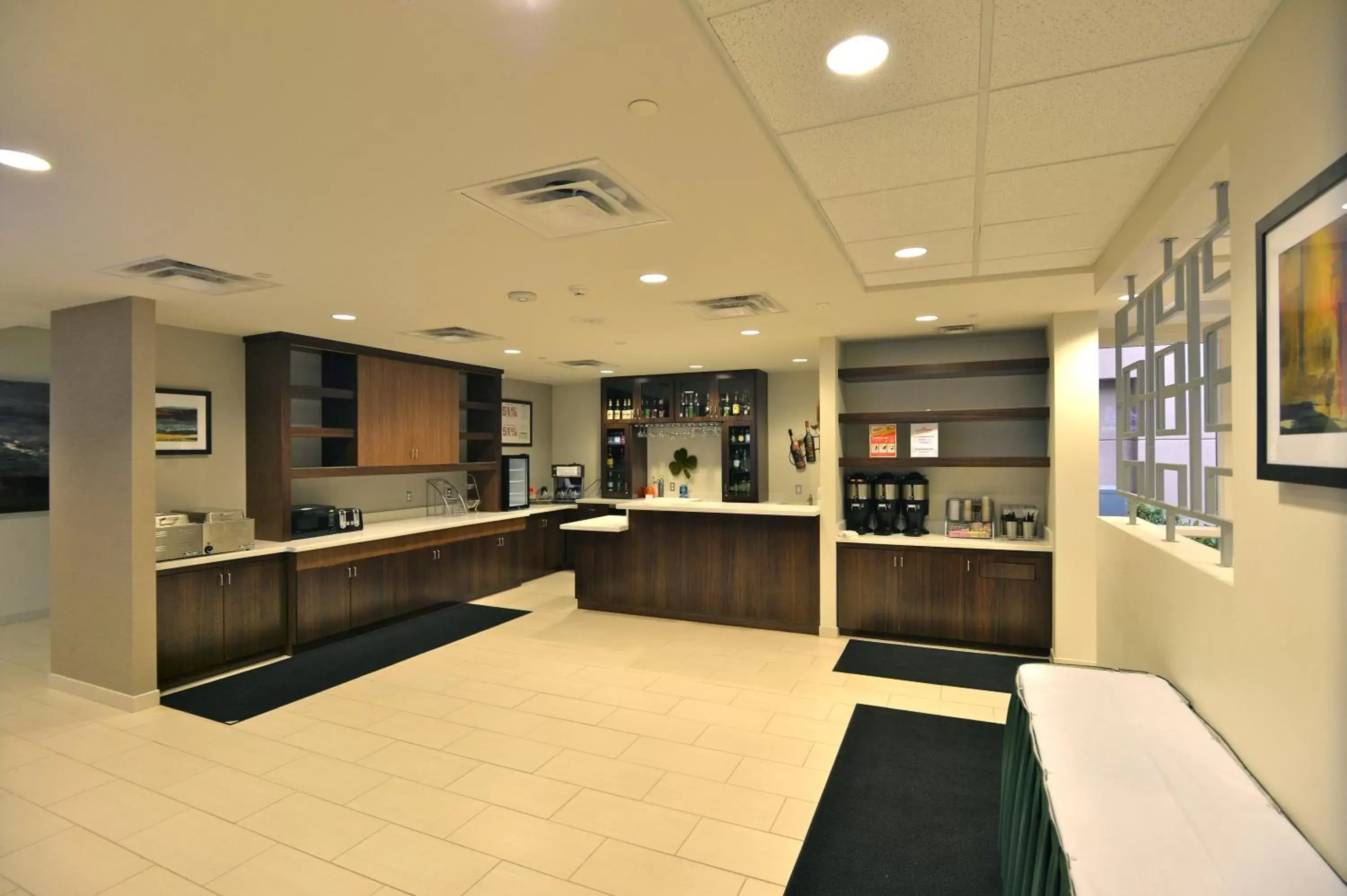 Restaurant/places to eat, Lobby/Reception in Hawthorn Suites by Wyndham El Paso