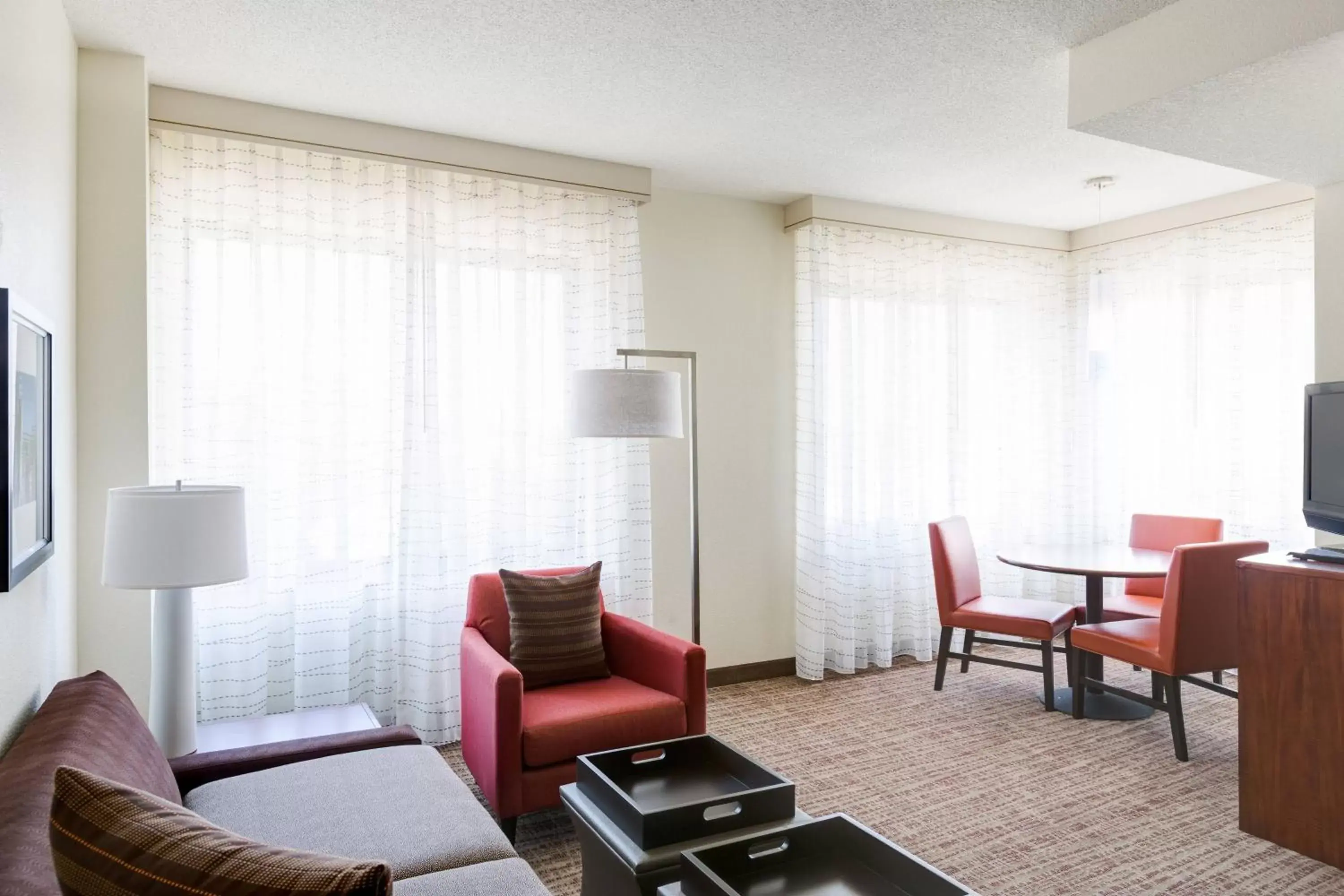 Living room, Seating Area in Residence Inn by Marriott National Harbor Washington, D.C. Area