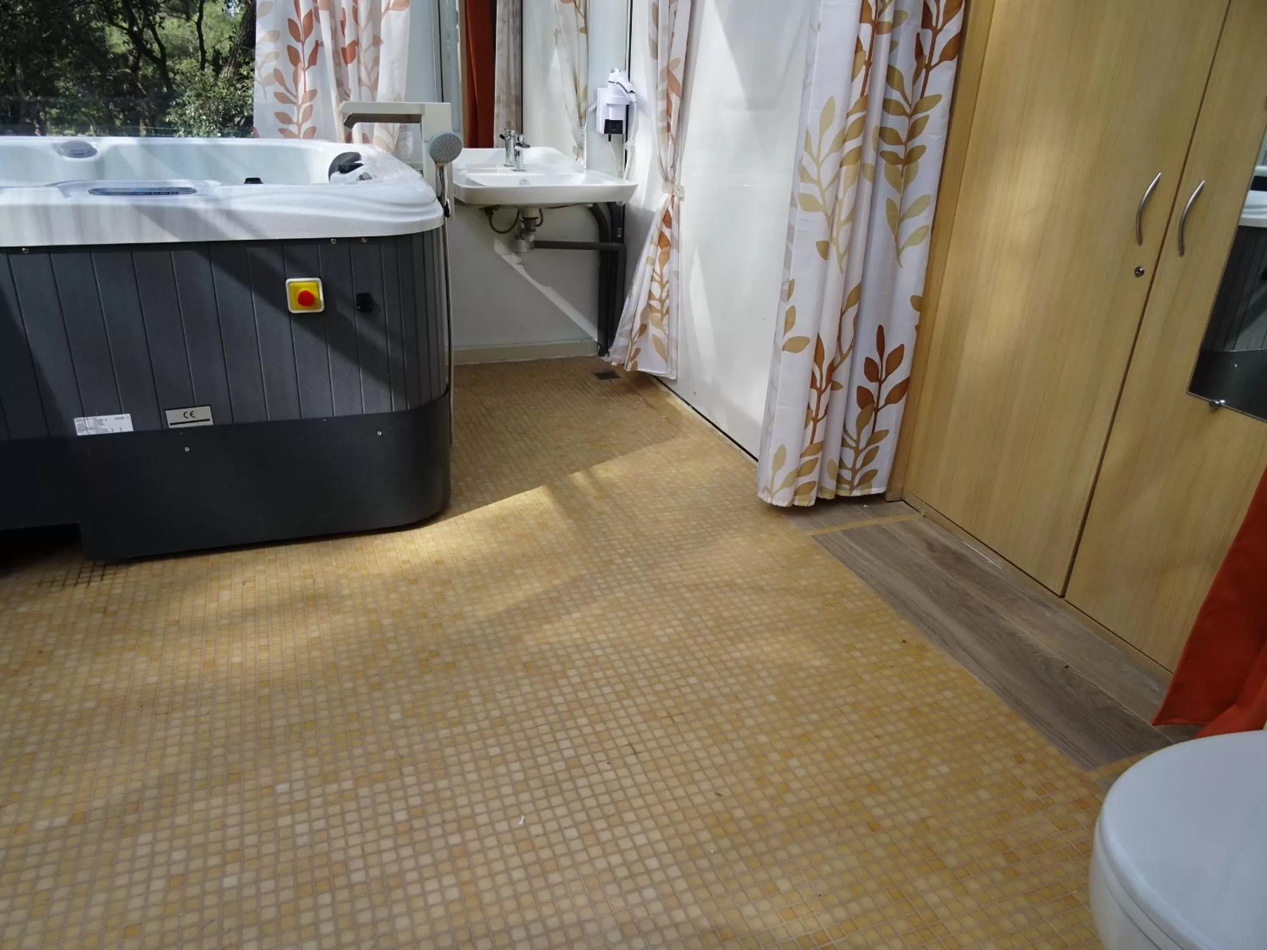 Spa and wellness centre/facilities, Bathroom in Les Chambres d'Hotes au Bois Fleuri