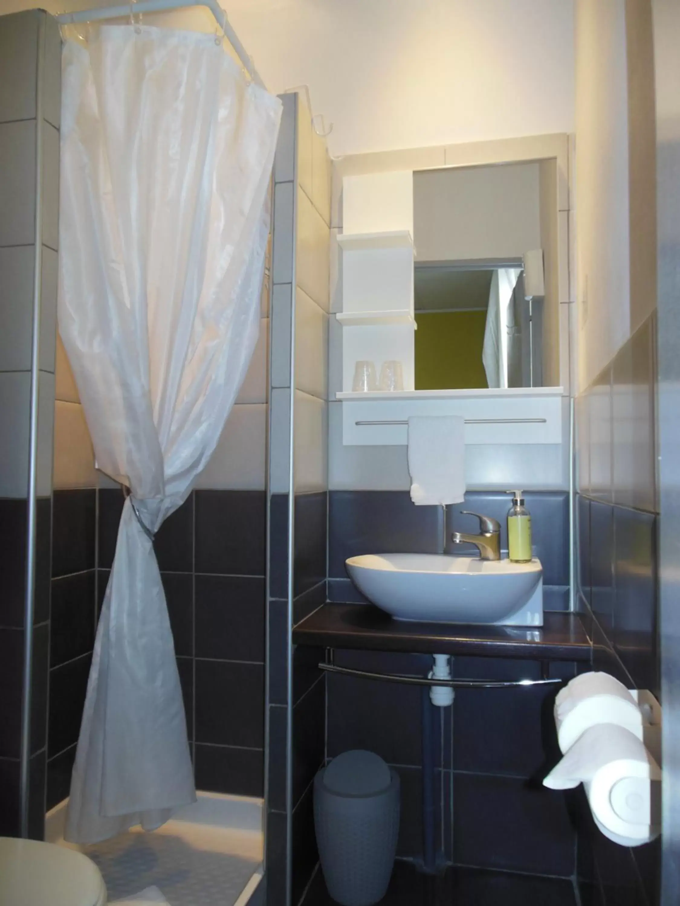 Bathroom in Hotel Abelia