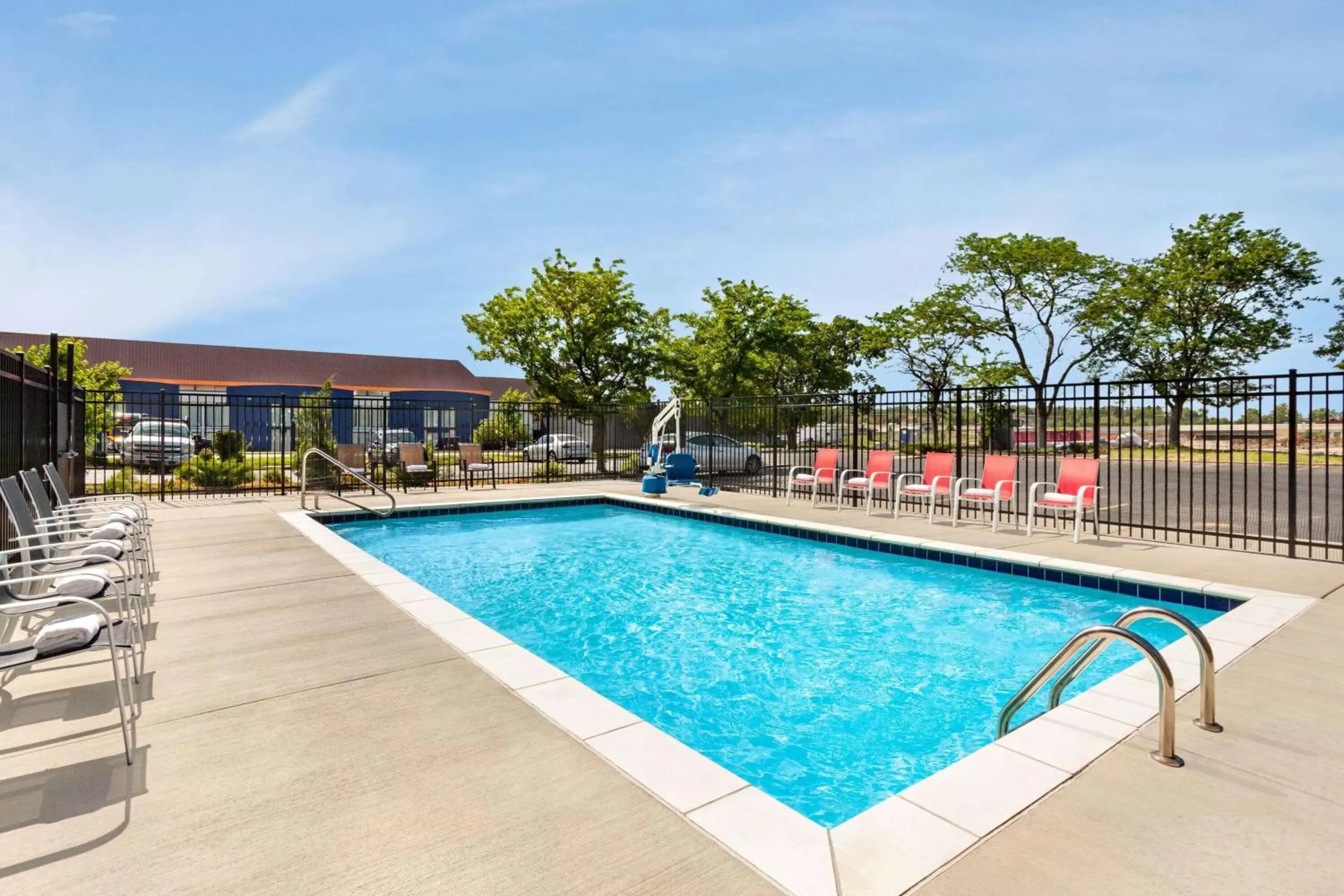 Pool view, Swimming Pool in Super 8 by Wyndham Lenexa Overland Park Area/Mall Area
