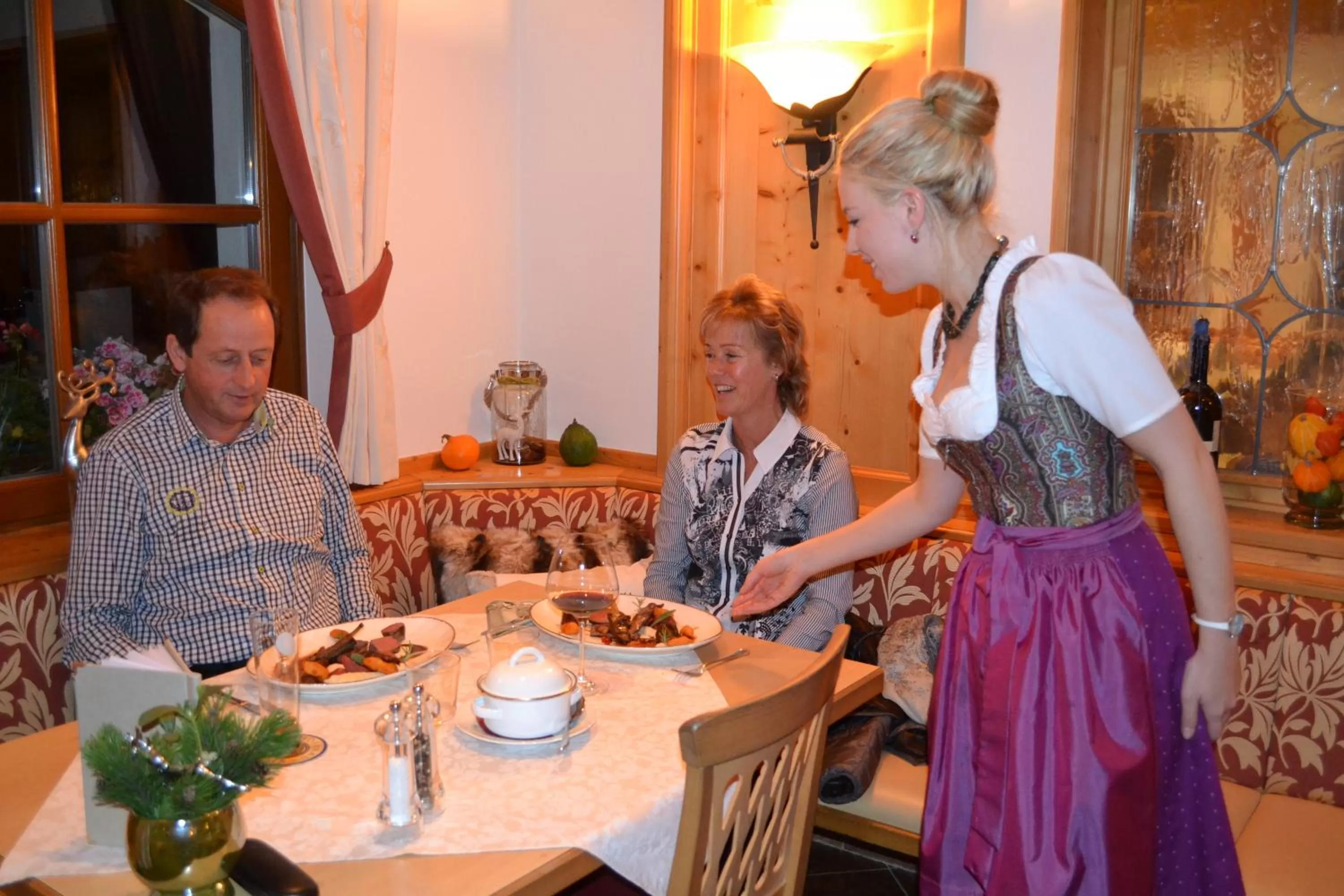 Restaurant/places to eat in Hotel und Alpen Apartments - Bürglhöh