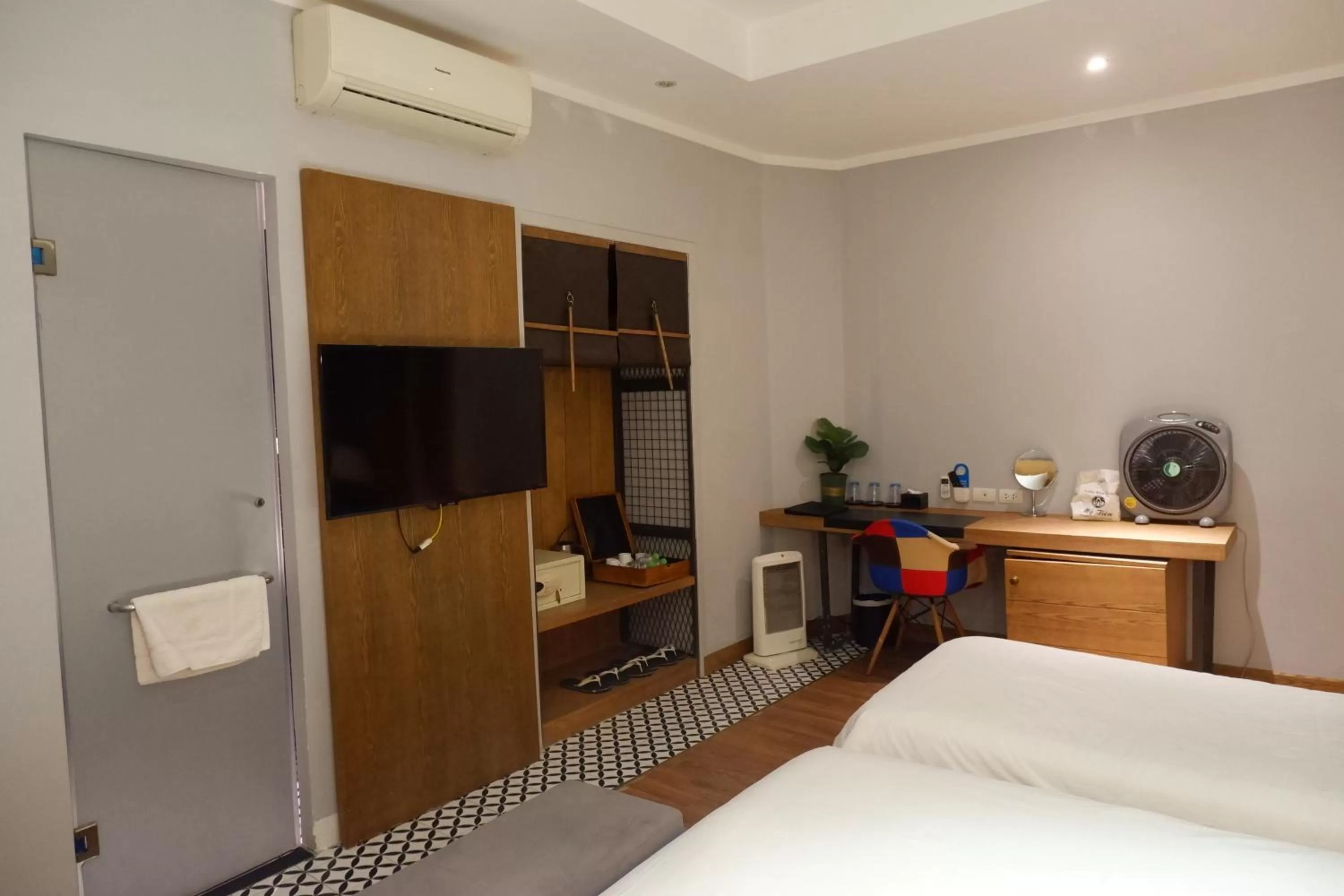 Bedroom, Bed in HaNoi Calido Hotel