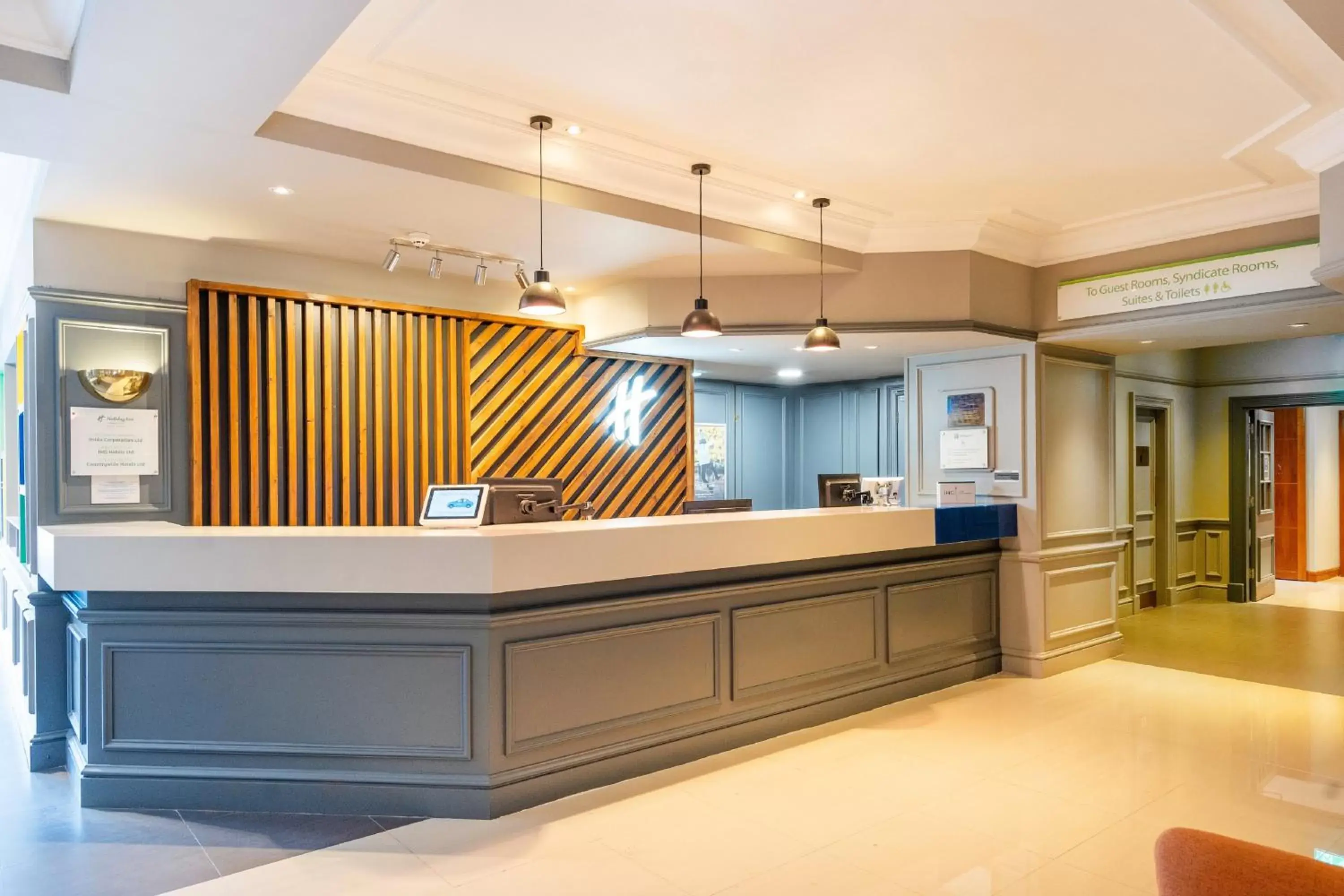 Lobby or reception, Lobby/Reception in Holiday Inn Maidstone-Sevenoaks, an IHG Hotel