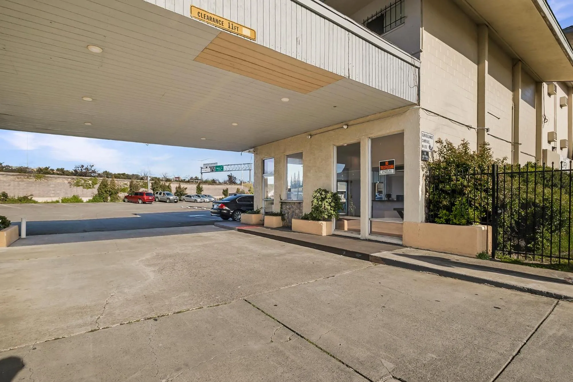 Facade/entrance in Heritage Inn Express Hayward