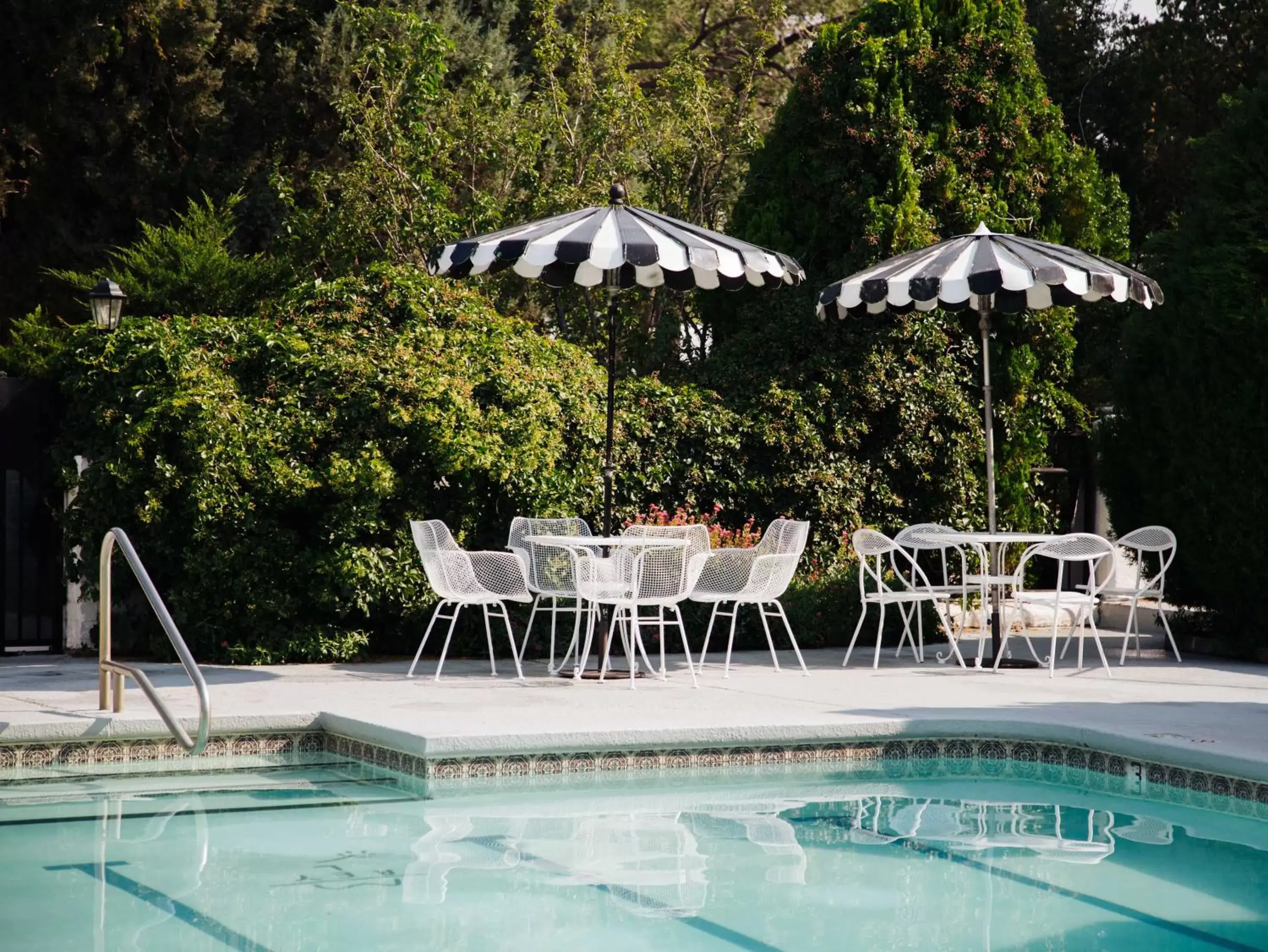 Swimming Pool in El Rey Court