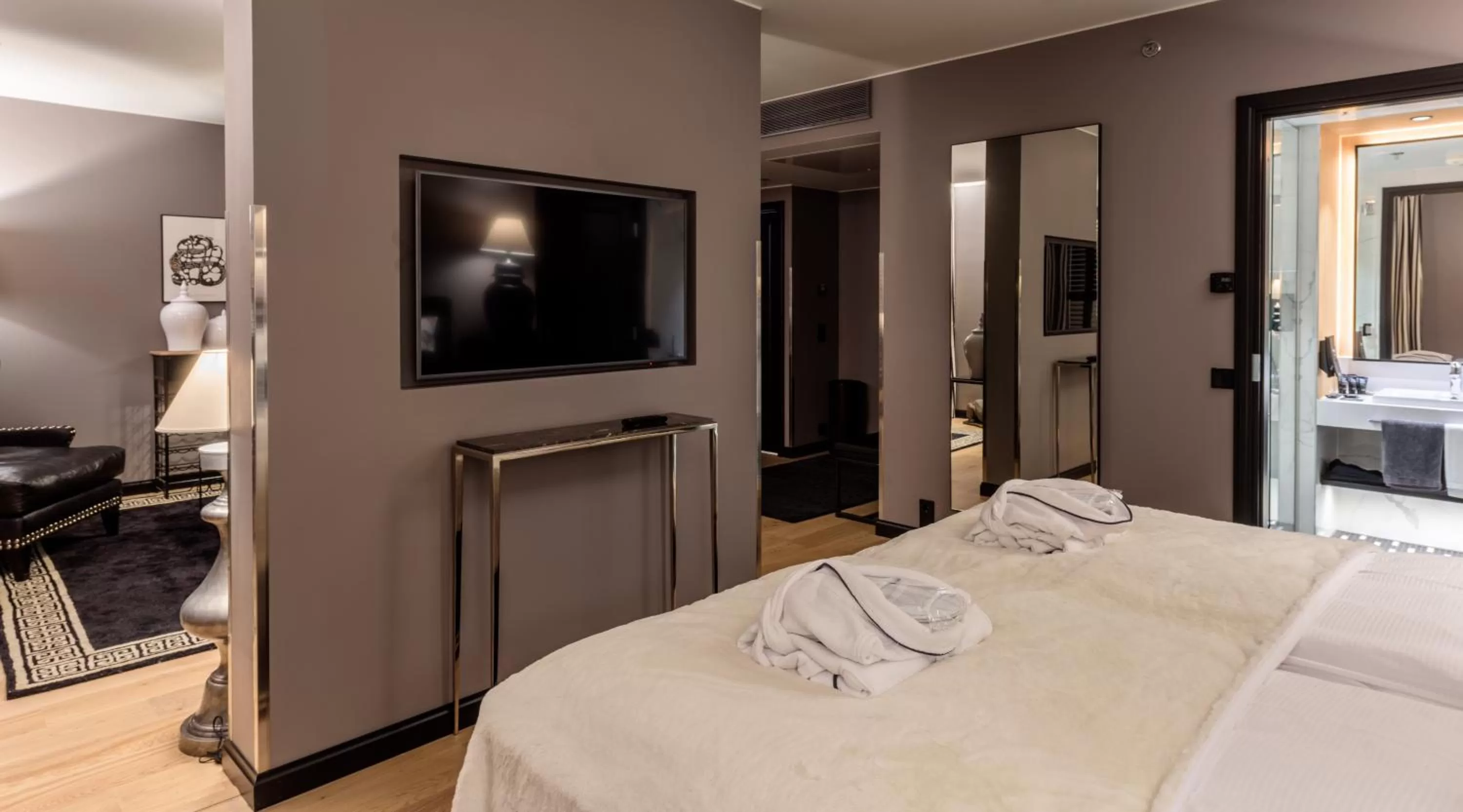 Photo of the whole room, Bed in Clarion Hotel Aviapolis