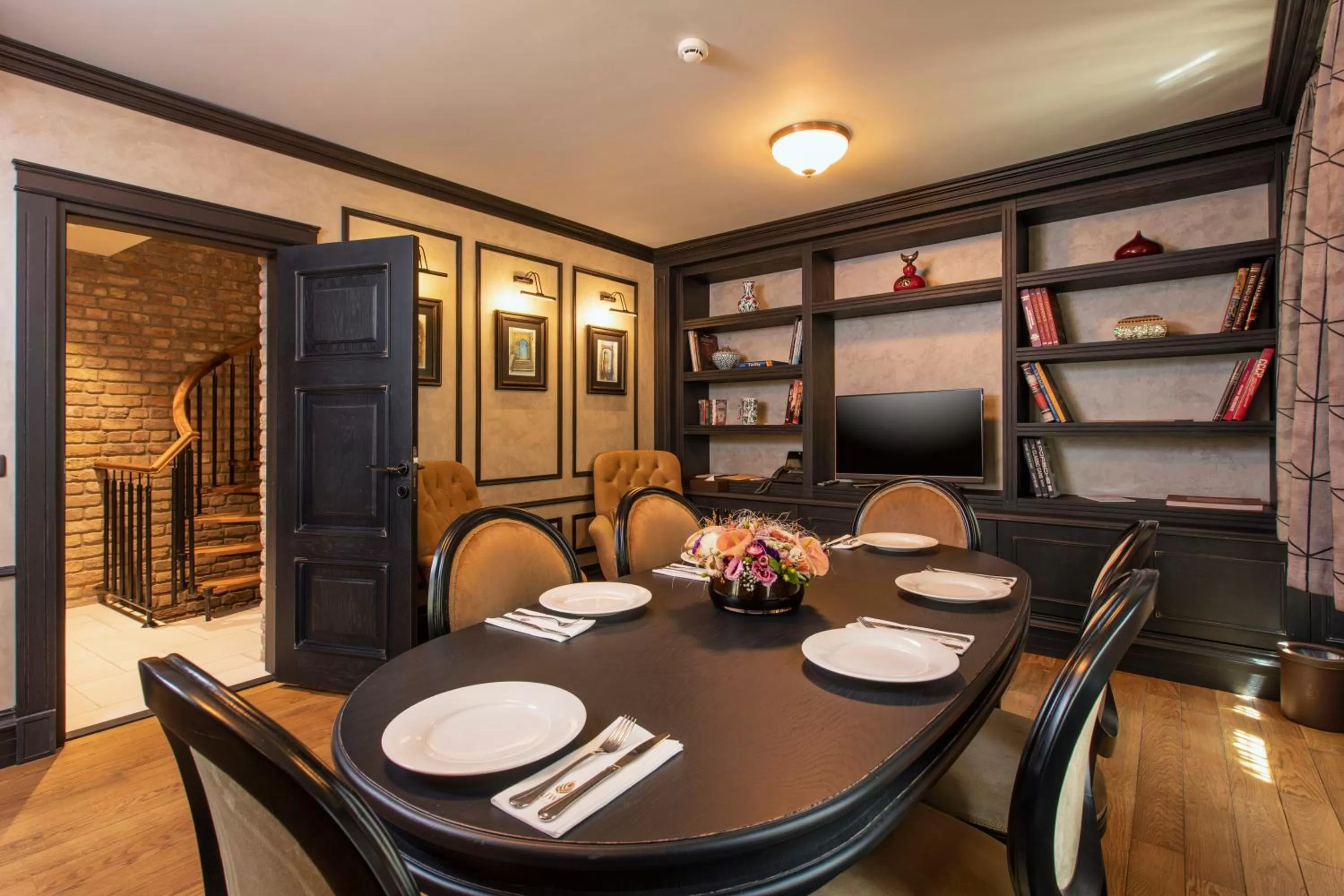 Dining area in AJWA Sultanahmet - Preferred Hotels LVX Collection