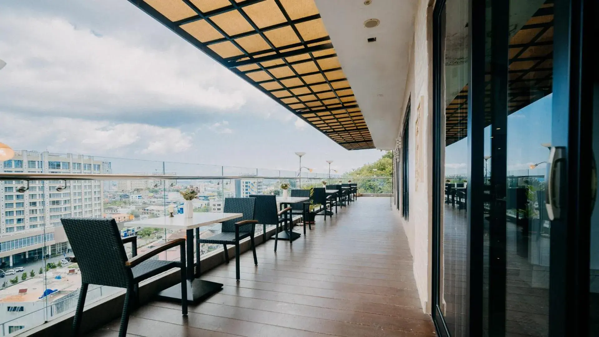 Balcony/Terrace in King's Hotel Nagoya Batam