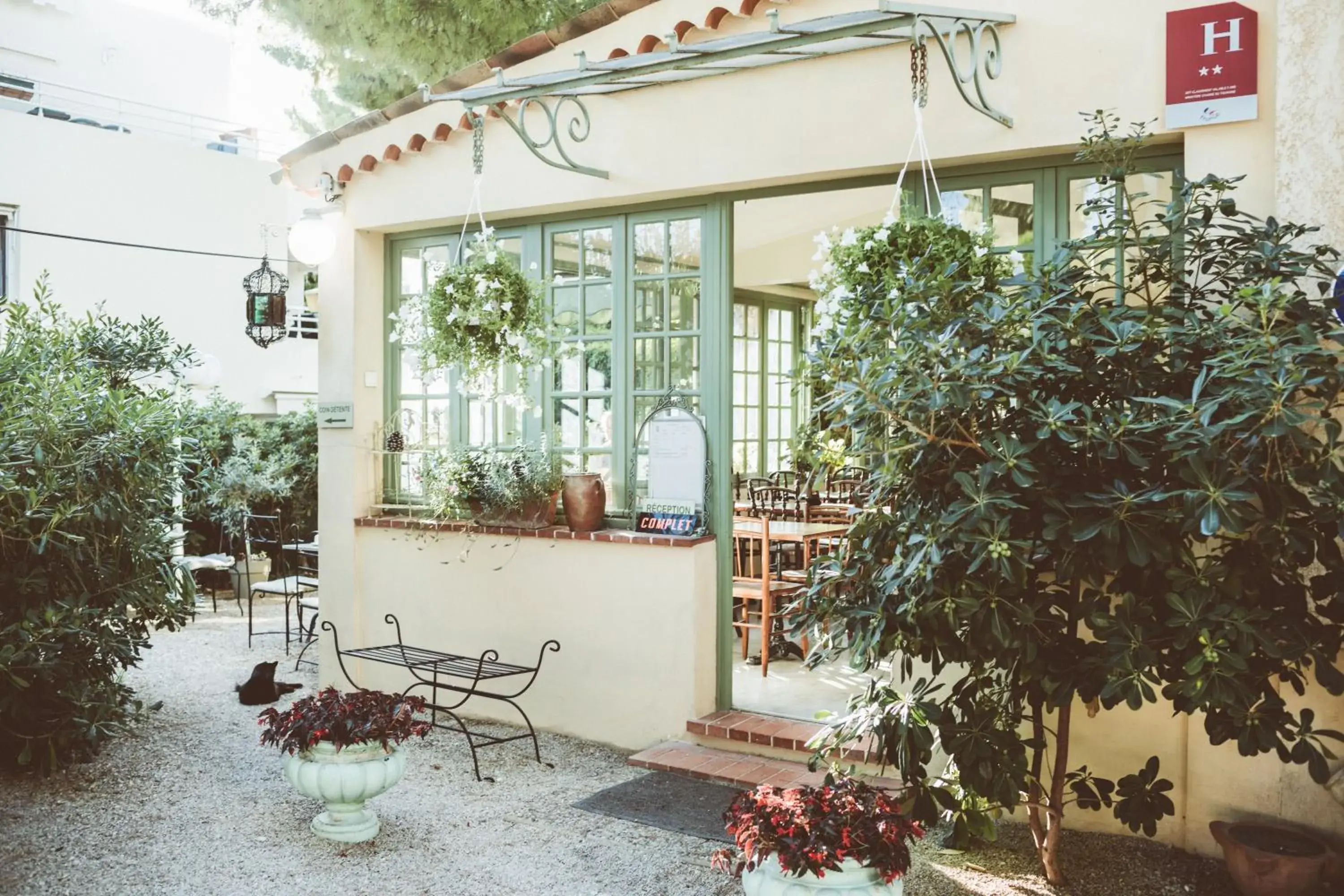 Patio in Le Ponteil