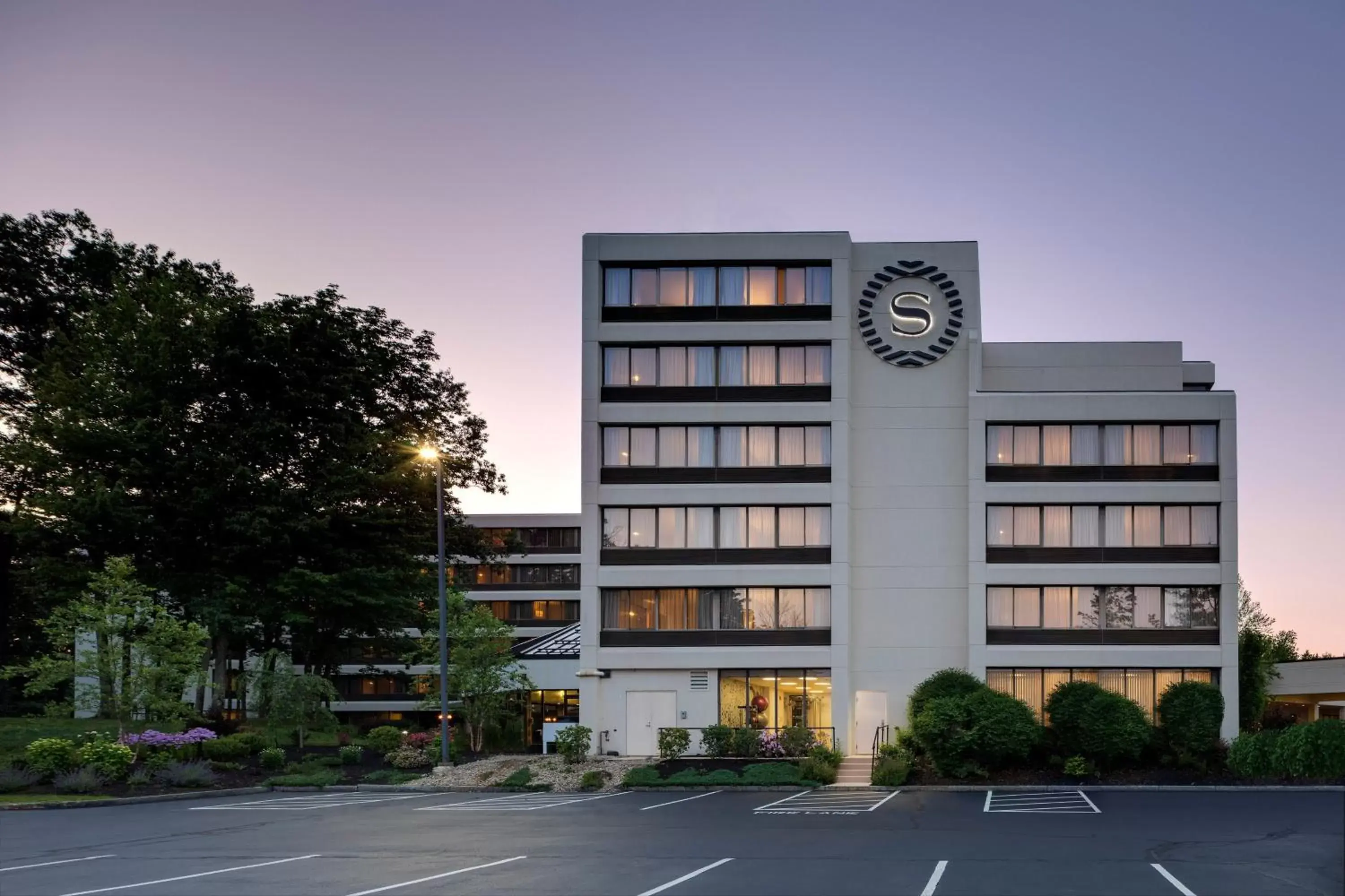 Property Building in Portland Sheraton at Sable Oaks