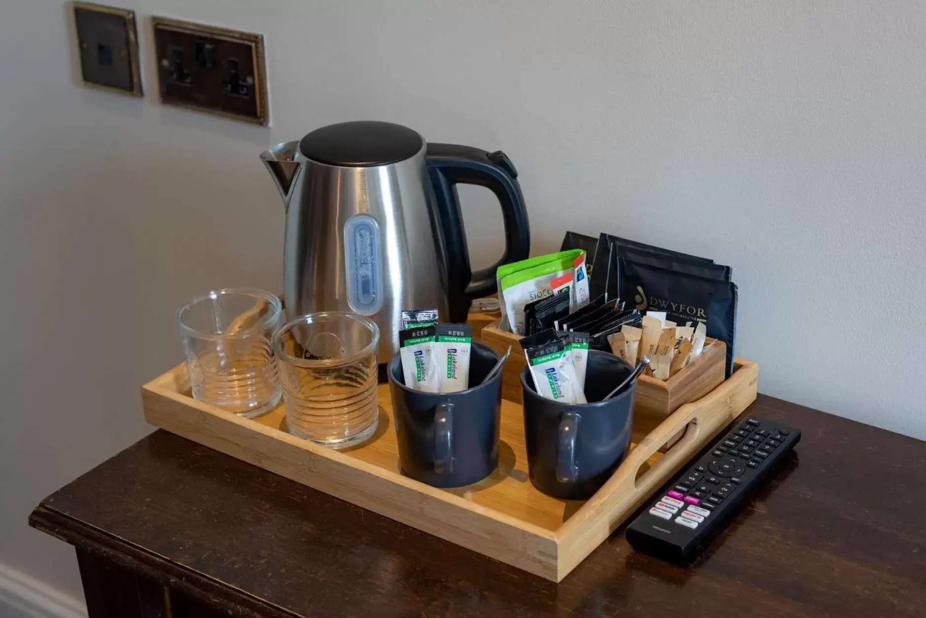 Coffee/Tea Facilities in White Lion Royal Hotel