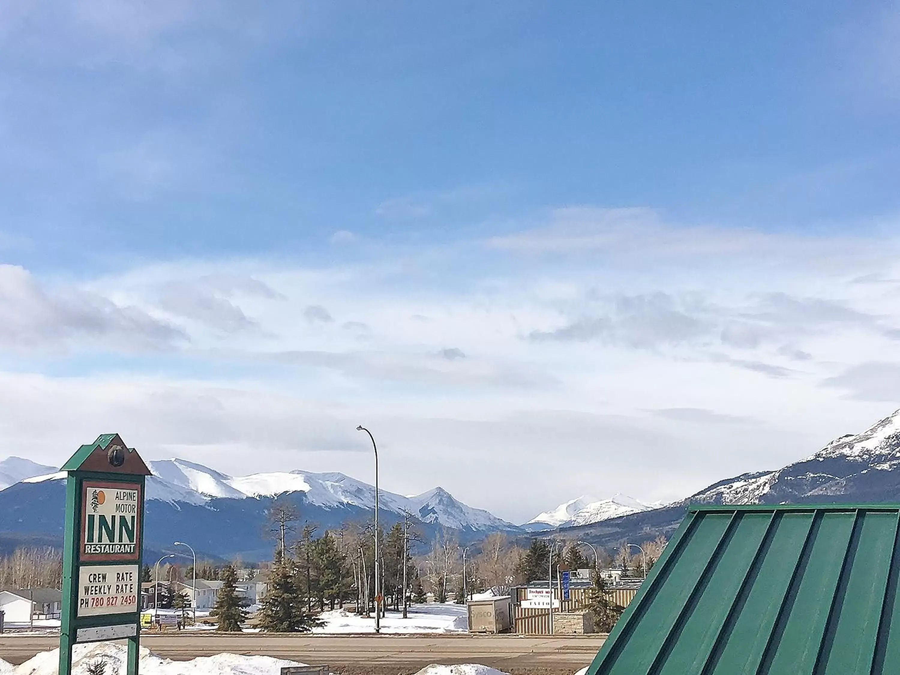 Property building in Alpine Lodge Motel & Restaurant