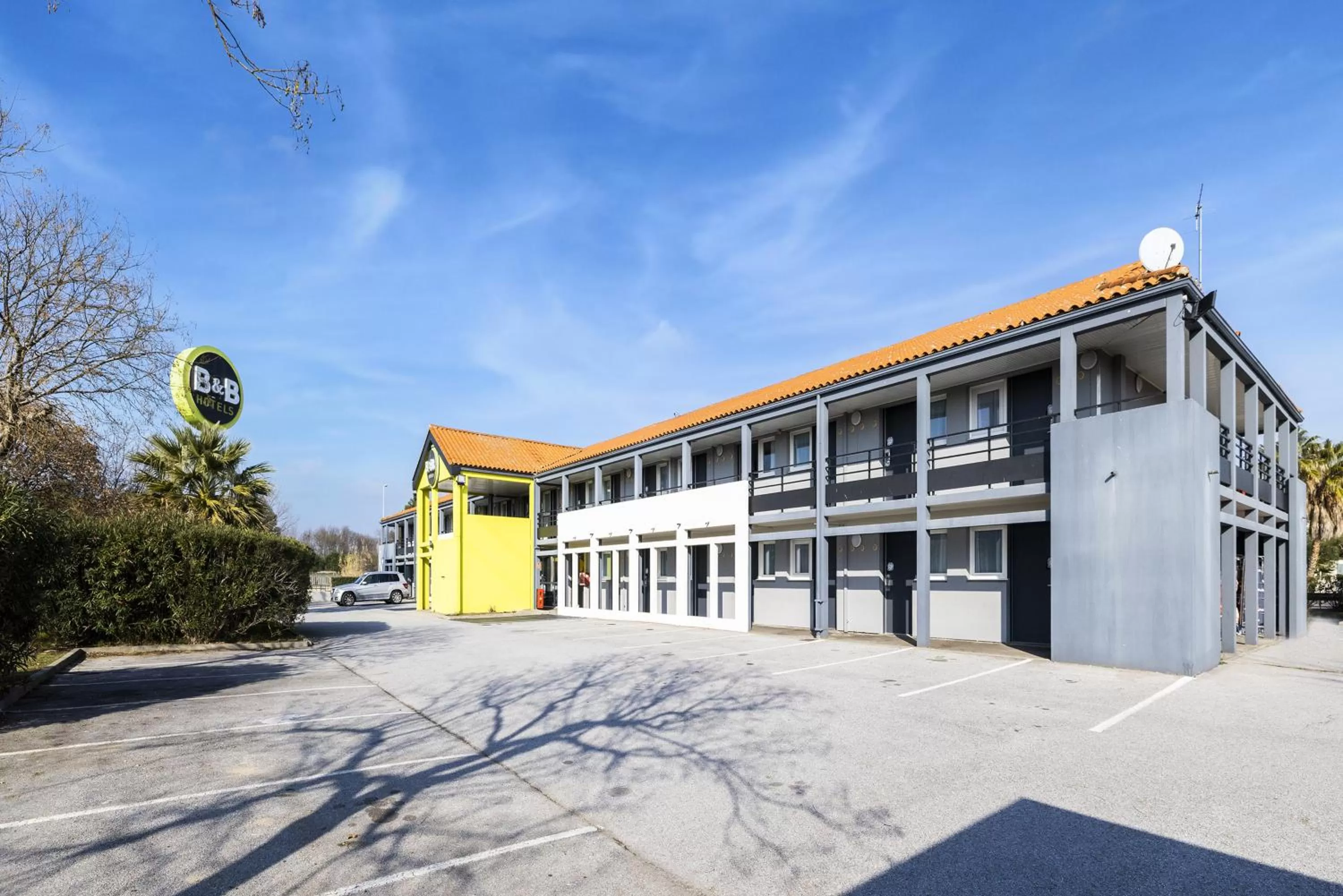 Property building in B&B HOTEL Perpignan Sud Porte d'Espagne