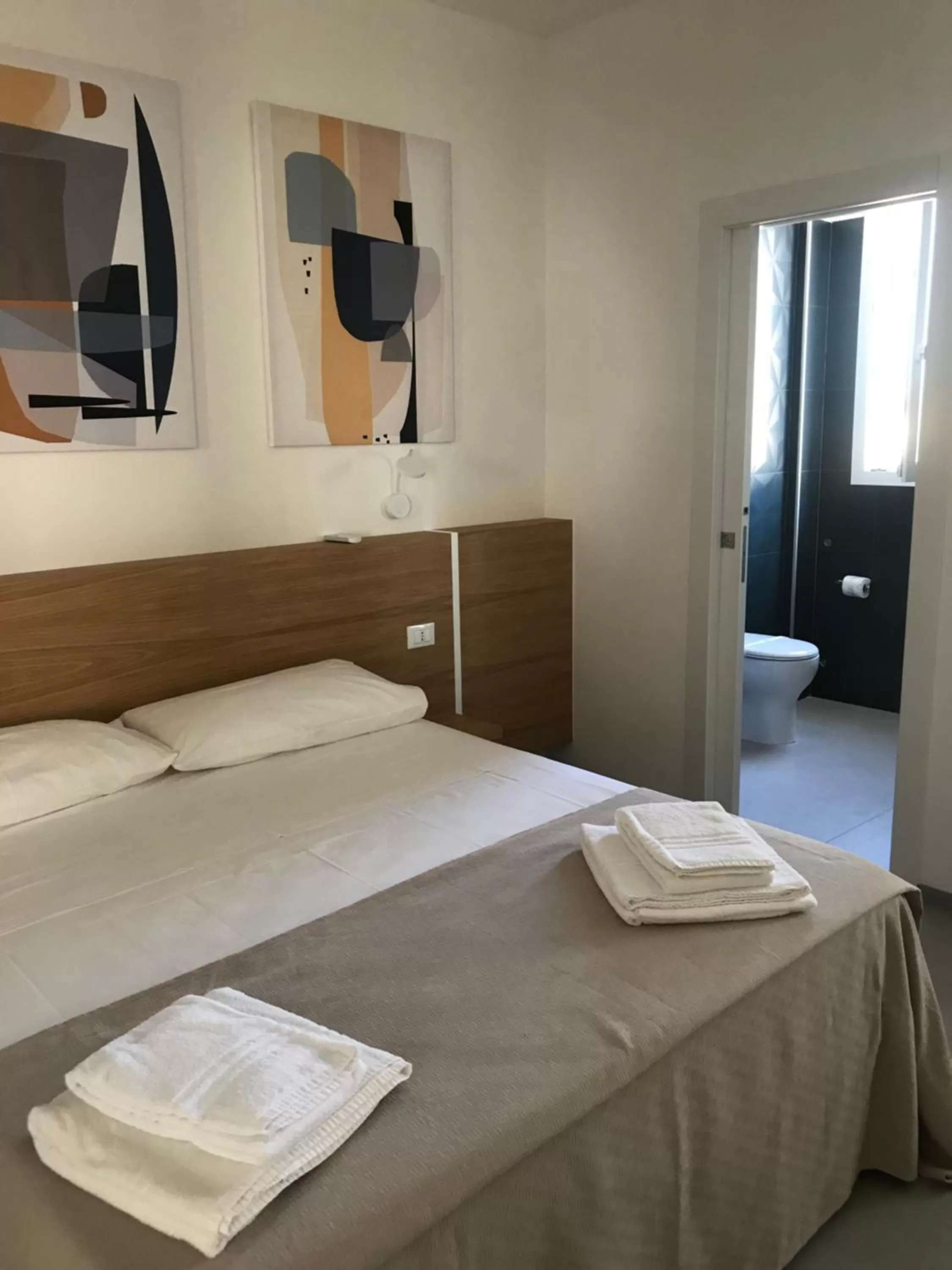 Communal lounge/ TV room, Bed in Mimi Leuca B&b