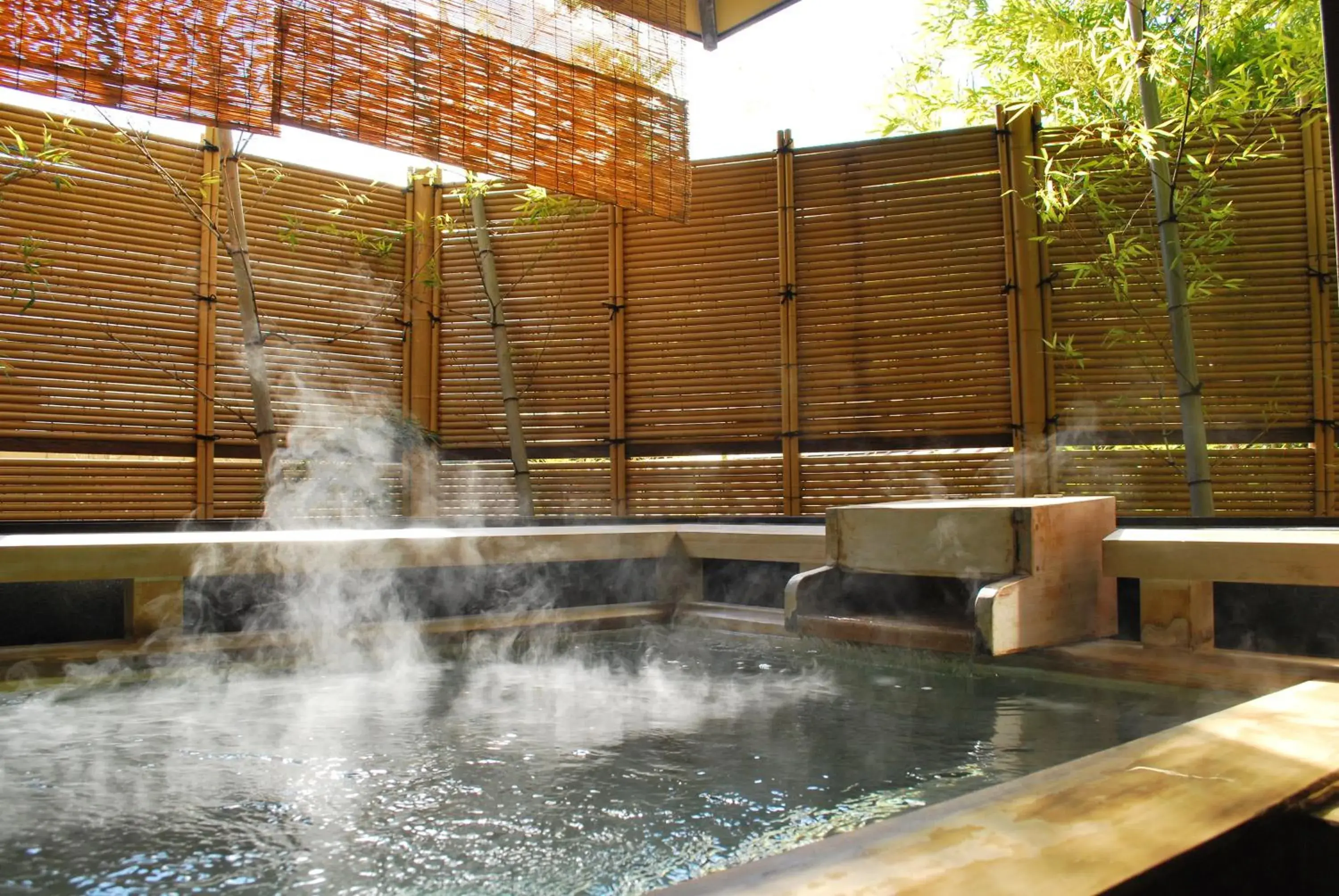 Hot Spring Bath in Biwako Hanakaido