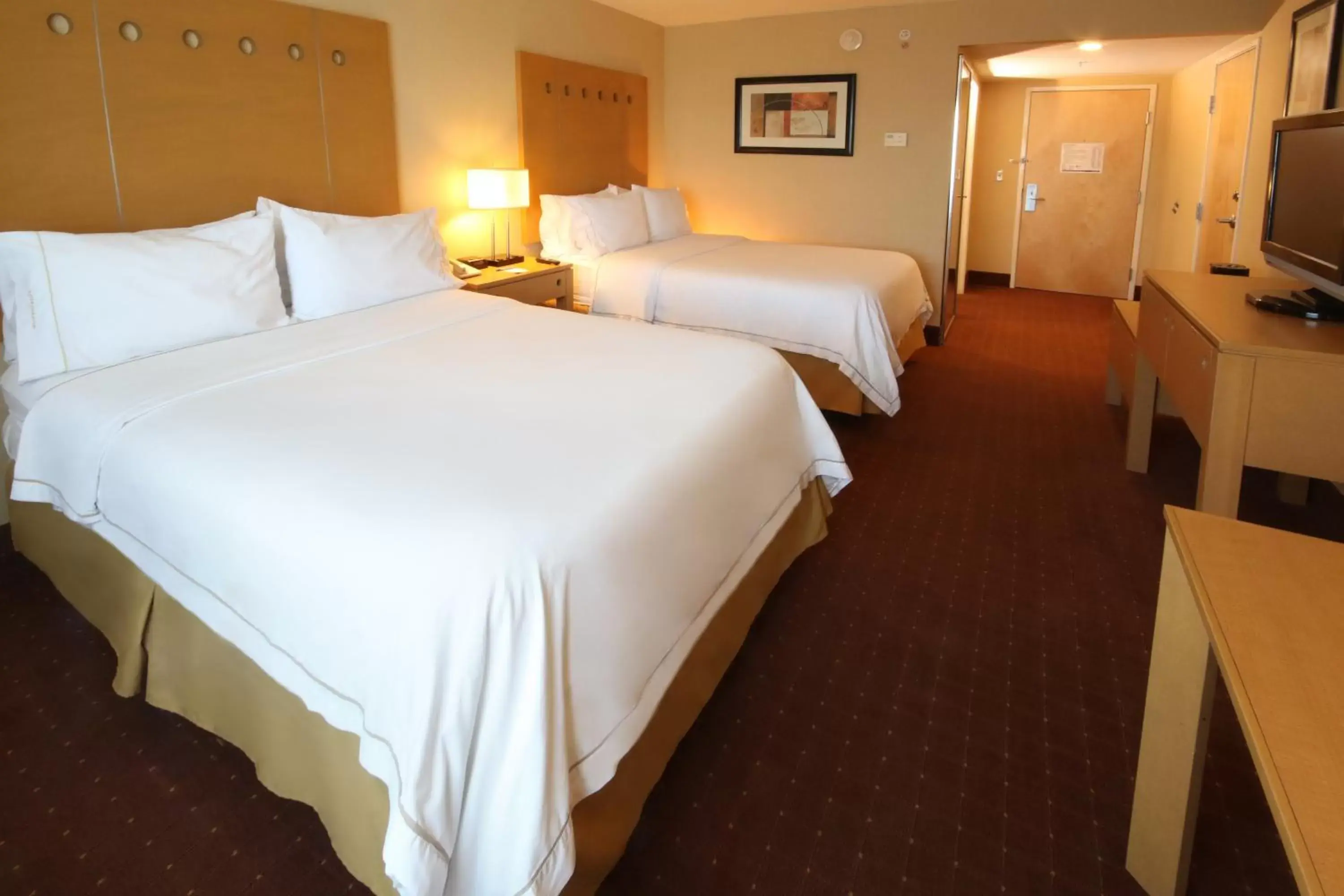 Photo of the whole room, Bed in Holiday Inn Express Hotel & Suites CD. Juarez - Las Misiones, an IHG Hotel