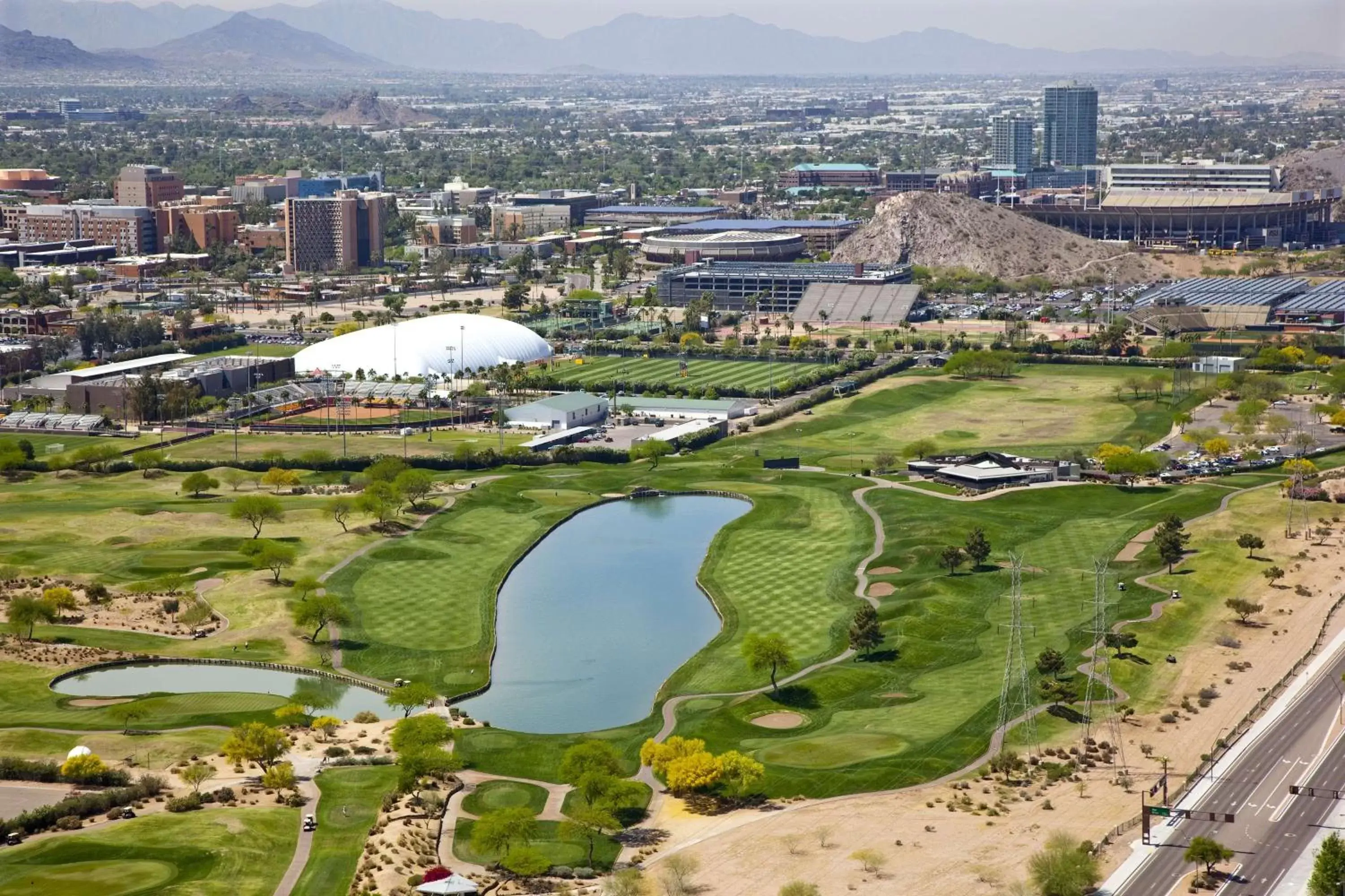 Golfcourse, Bird's-eye View in Hyatt Place Tempe Phoenix Airport