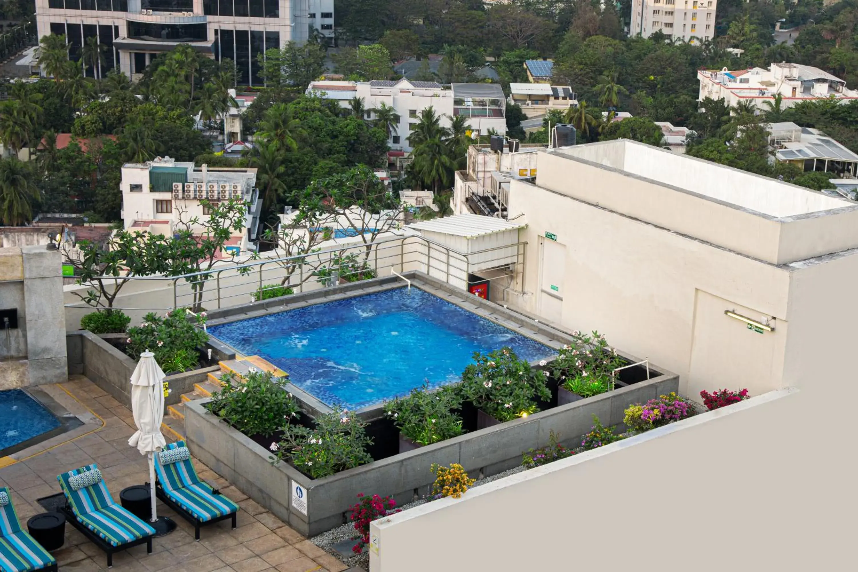 Swimming pool, Pool View in Somerset Greenways Chennai
