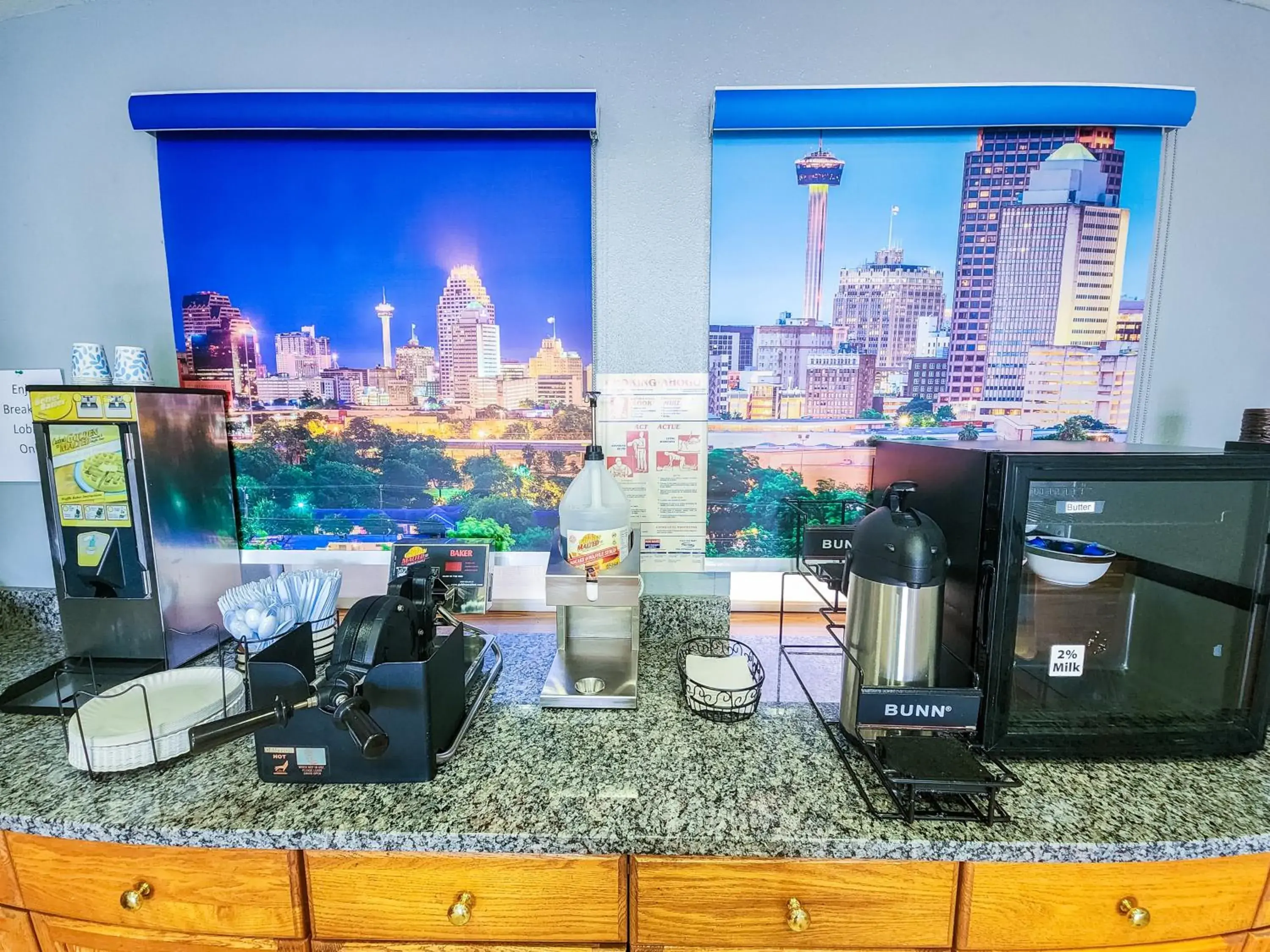 Coffee/tea facilities in Rodeway Inn San Antonio Lackland AFB - SeaWorld