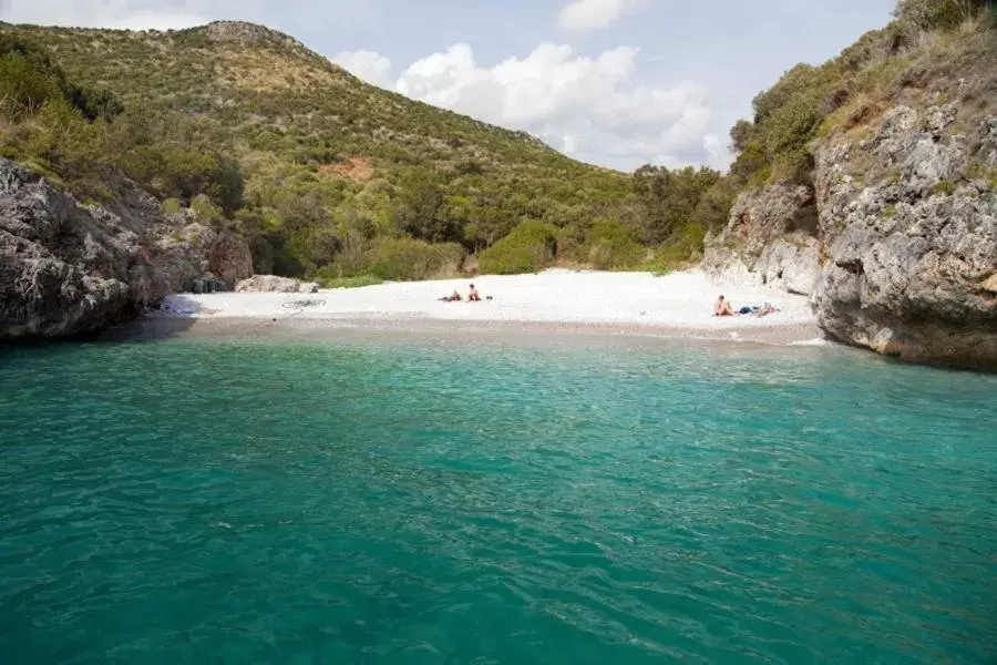 Beach in Residence Cylentos