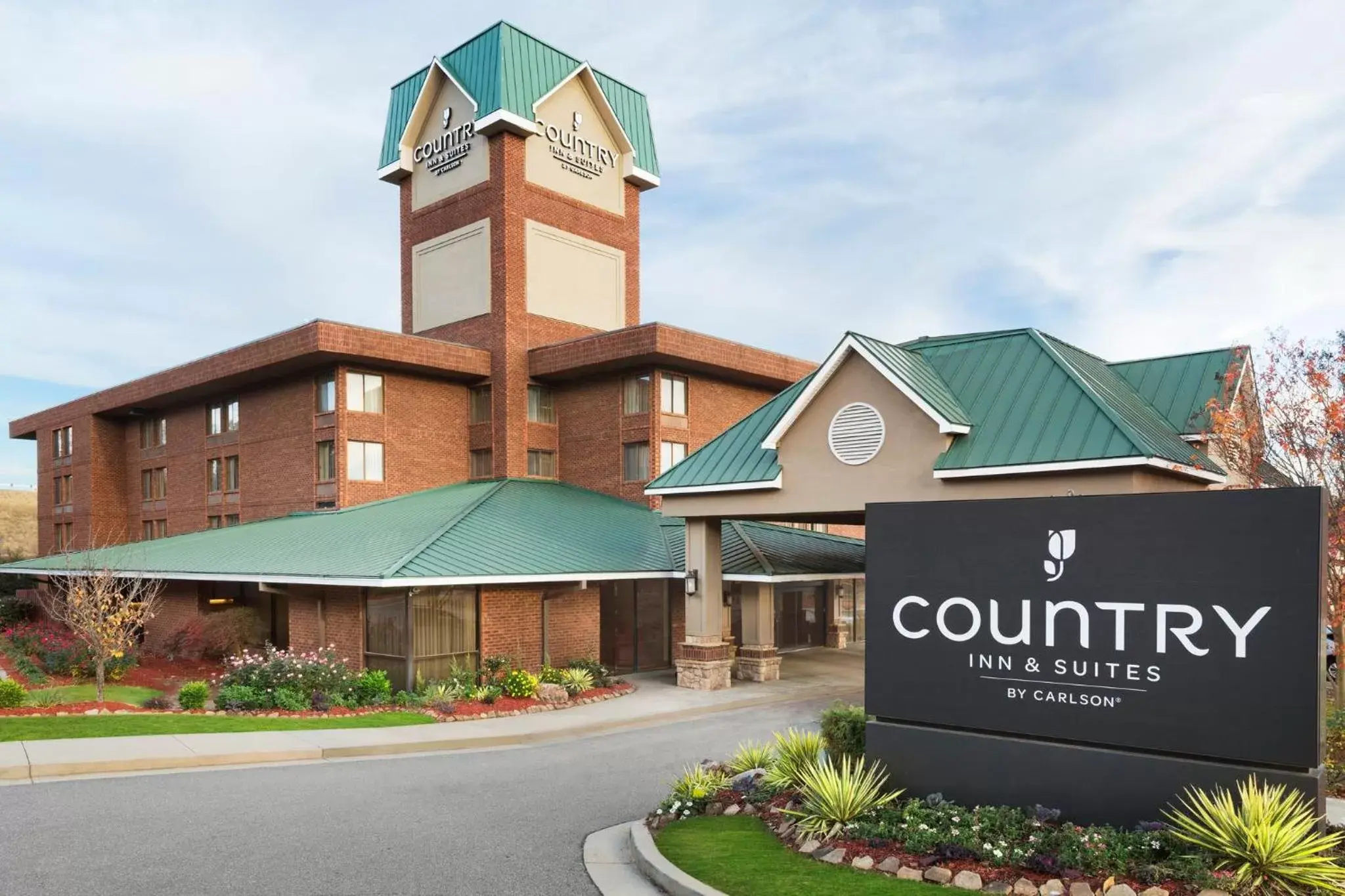 Bird's eye view, Property Logo/Sign in Country Inn & Suites by Radisson, Atlanta Galleria Ballpark, GA