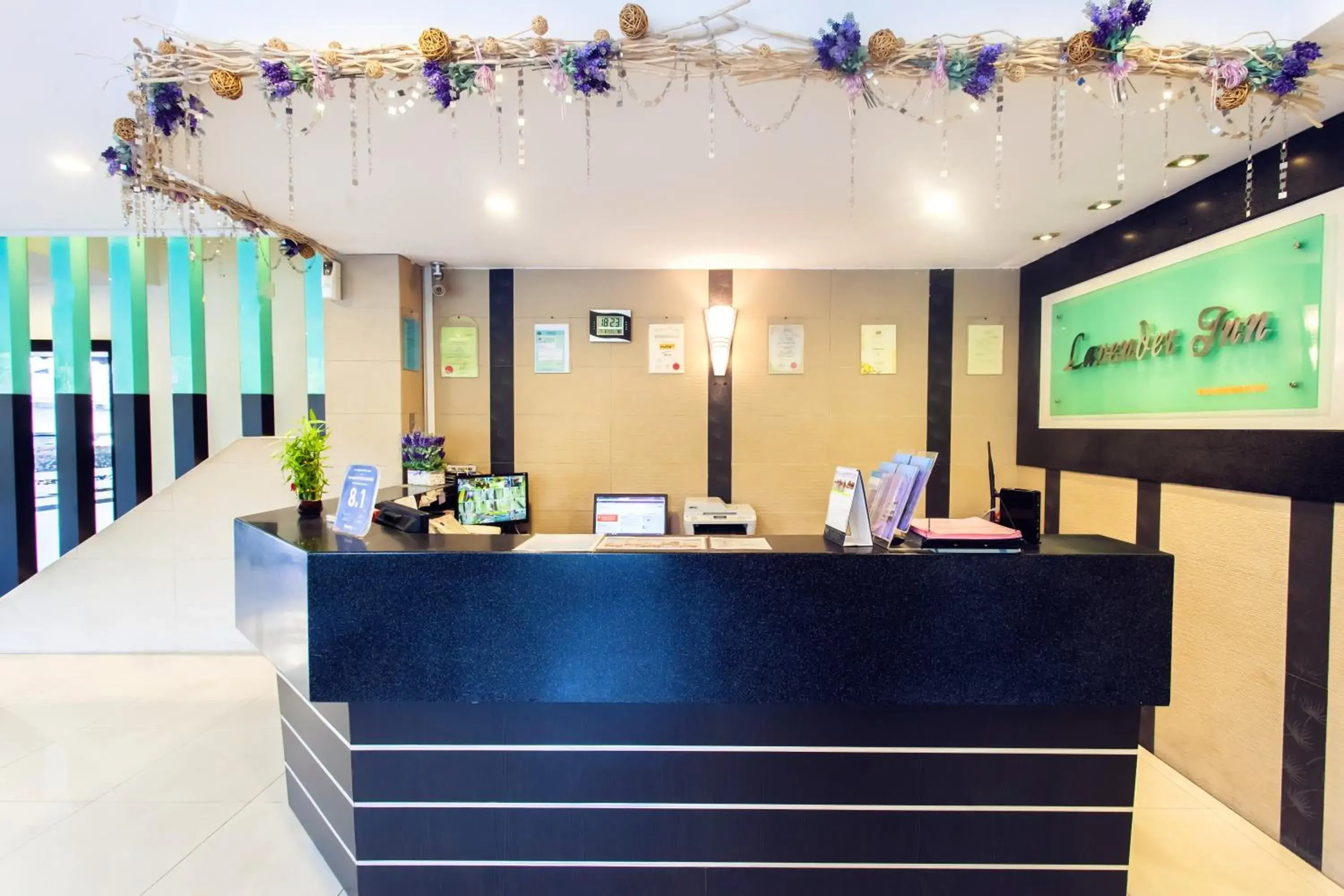 Lobby or reception in Lavender Inn Nusa Bestari