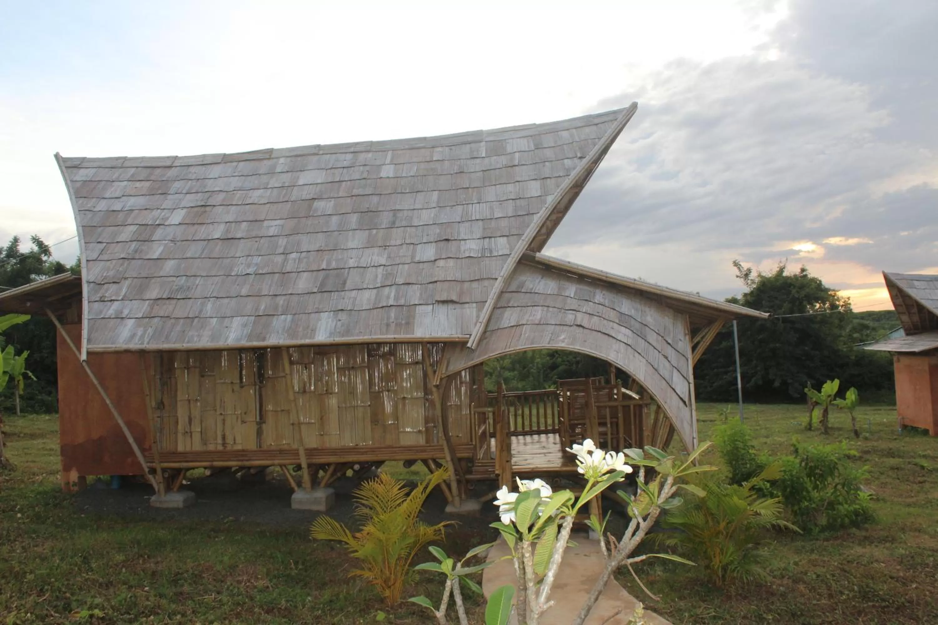 Hanchey Bamboo Resort