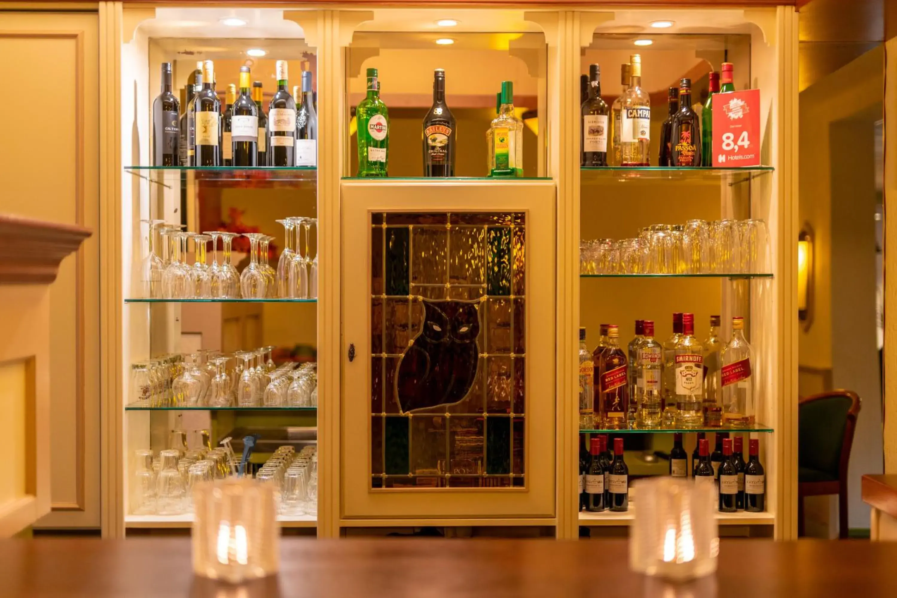 Lounge or bar in Owl Hotel Lounge or bar in Owl Hotel