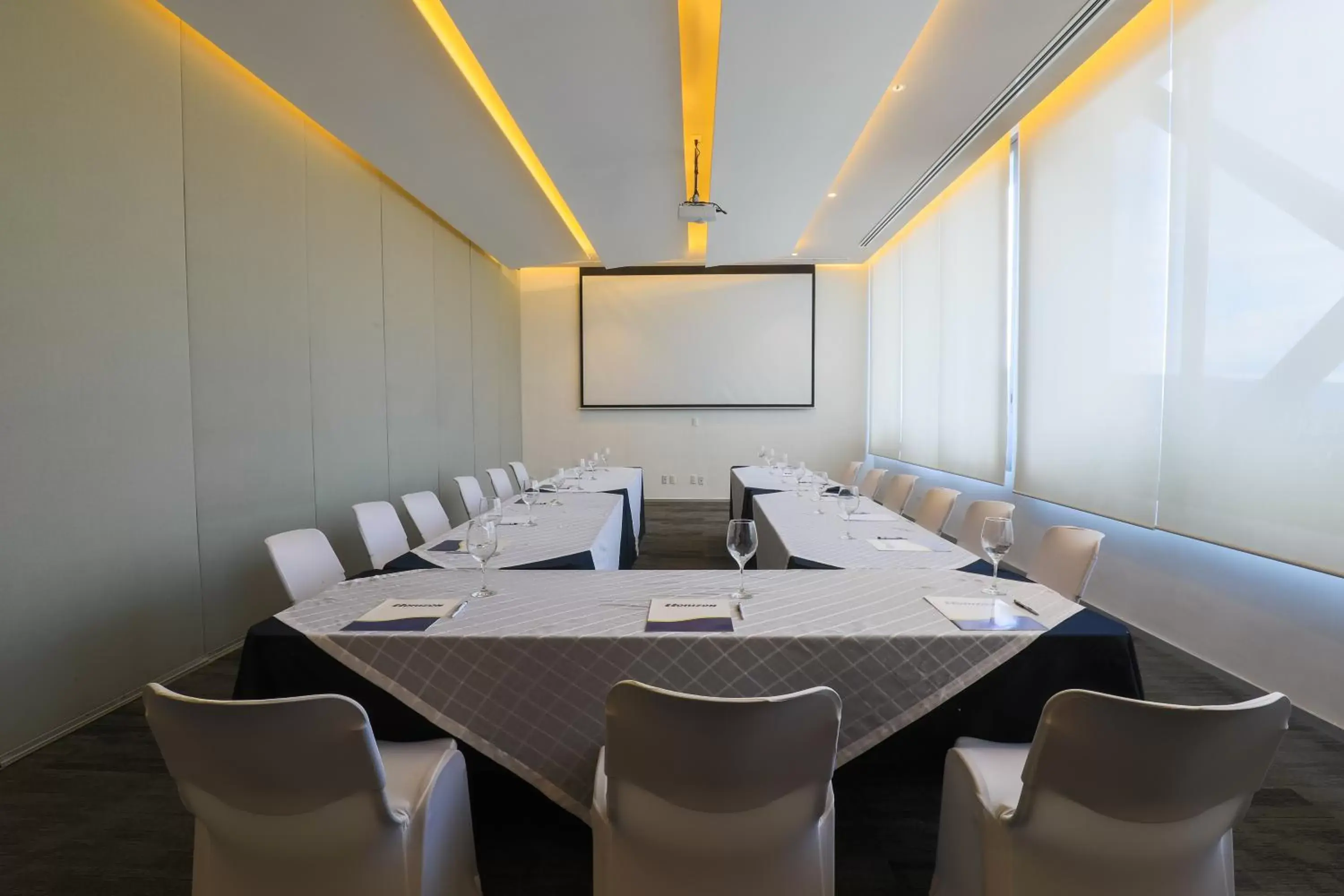 Meeting/conference room in Hotel Horizon & Convention Center