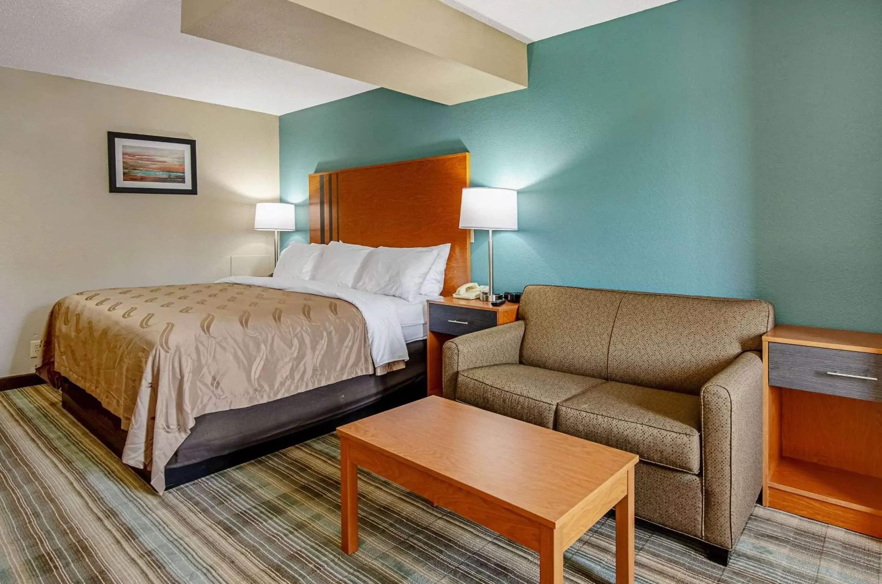 Bedroom, Bed in Quality Inn & Suites I-81 Exit 7